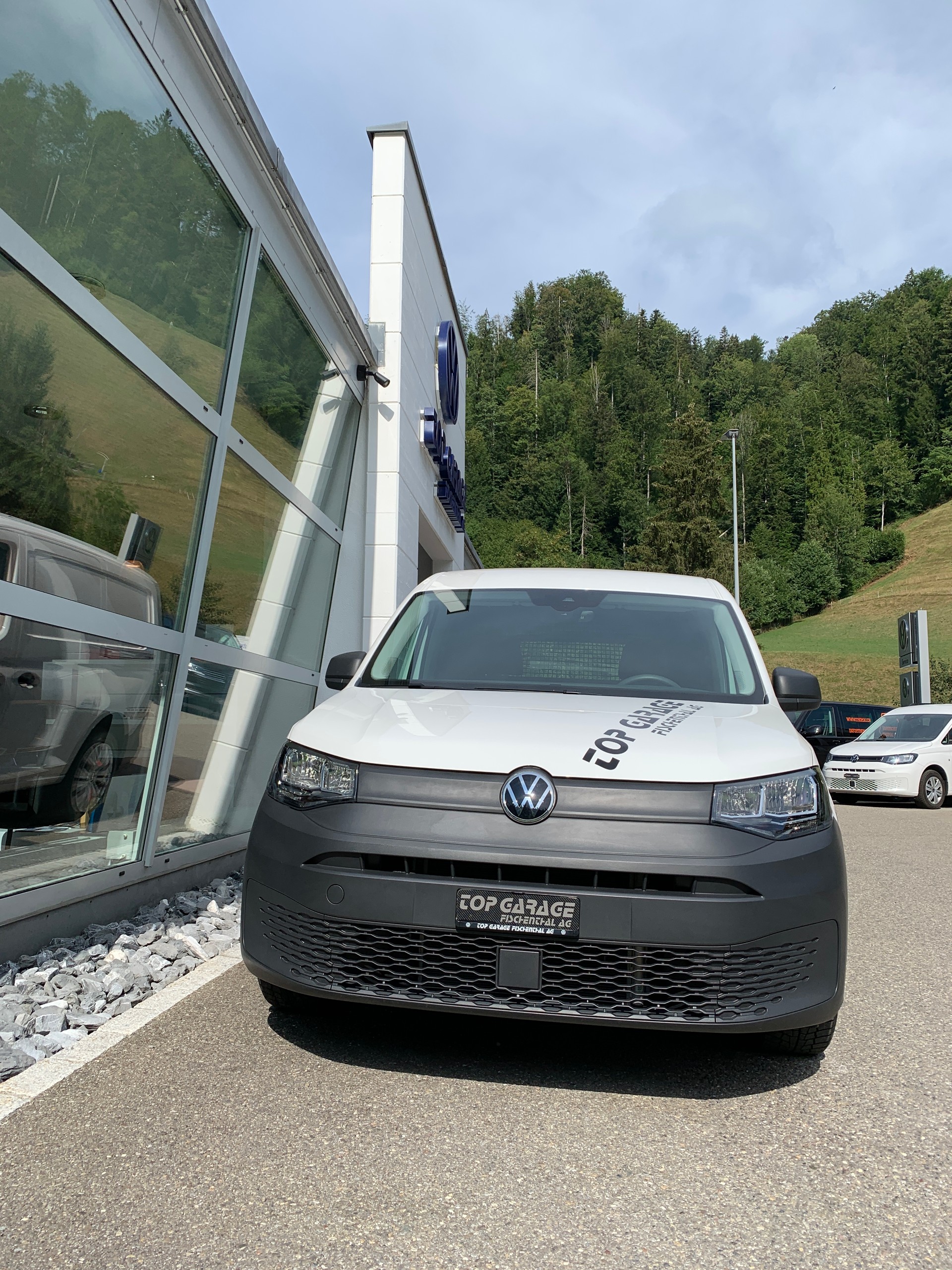 VW Caddy Cargo 2.0TDI Maxi 4Motion-showroom-element-1