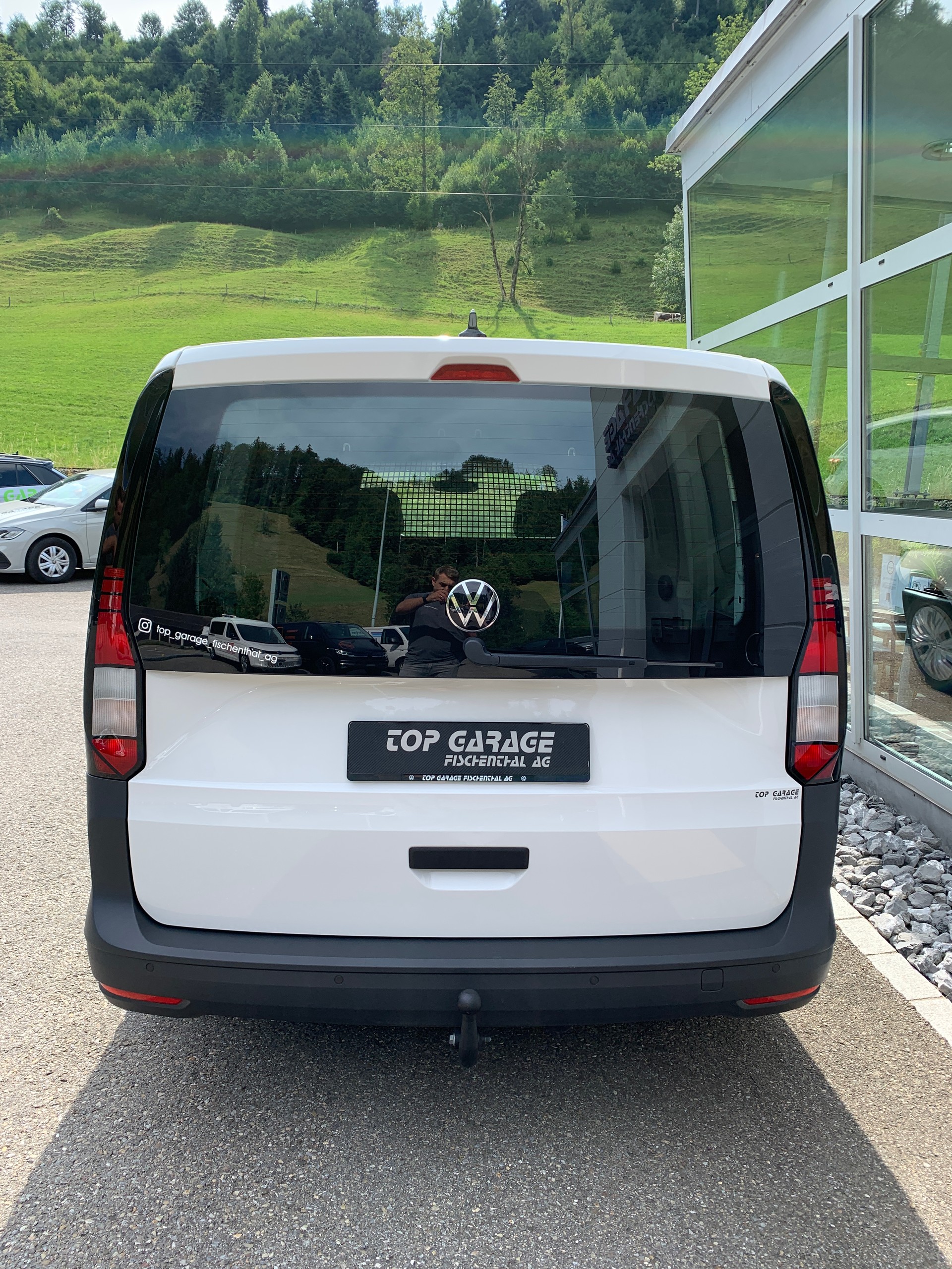 VW Caddy Cargo 2.0TDI Maxi 4Motion-image-5