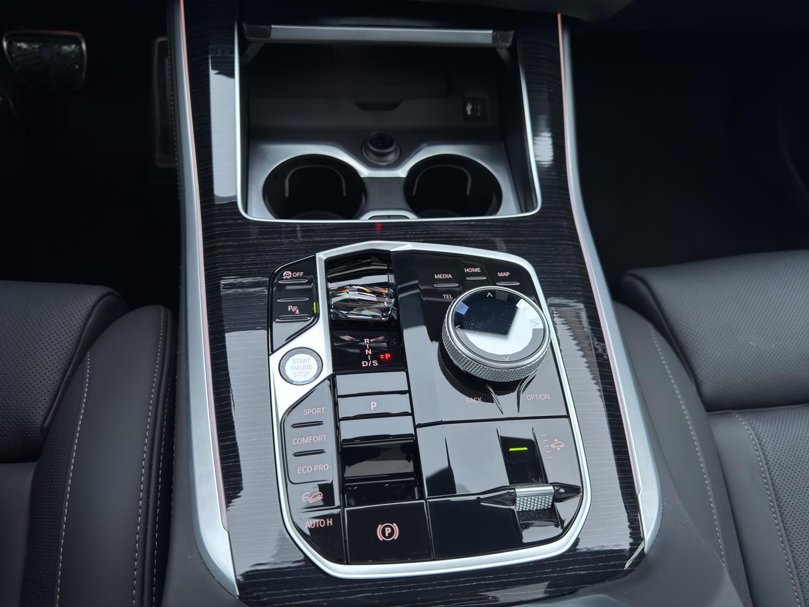 BMW X5 M60i xDrive M Sportpaket Pro-image-12