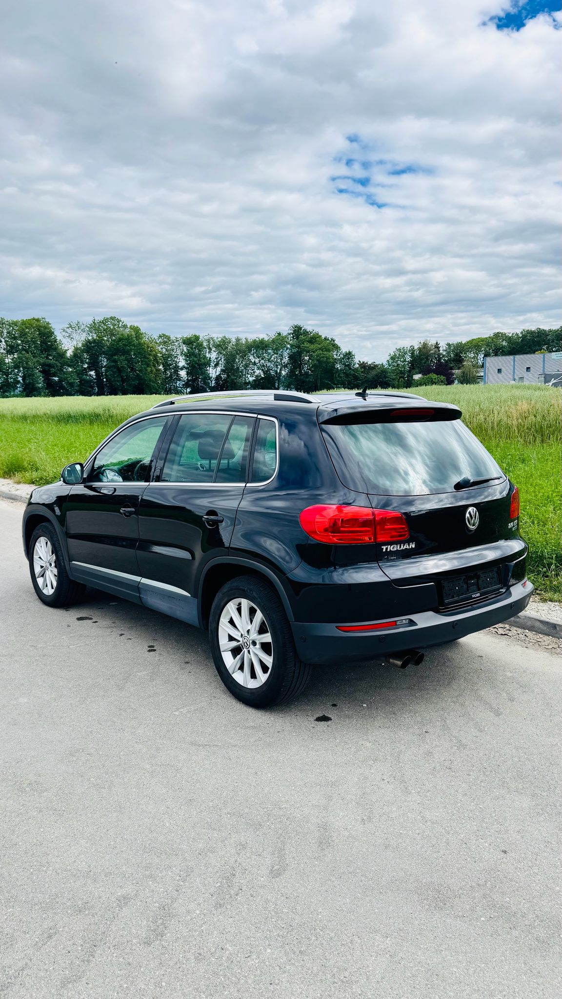 VW Tiguan 2.0 TSI Sport&Style 4Motion DSG-image-2