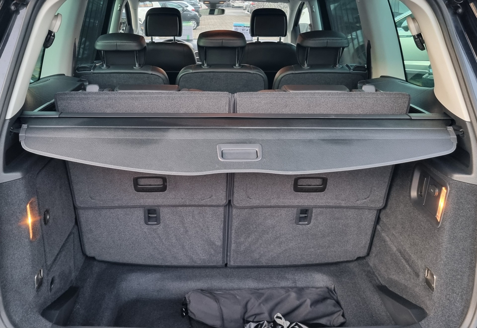 VW Sharan 2.0 TDI BMT 184 PS 7 Platzer Highline DSG-image-5