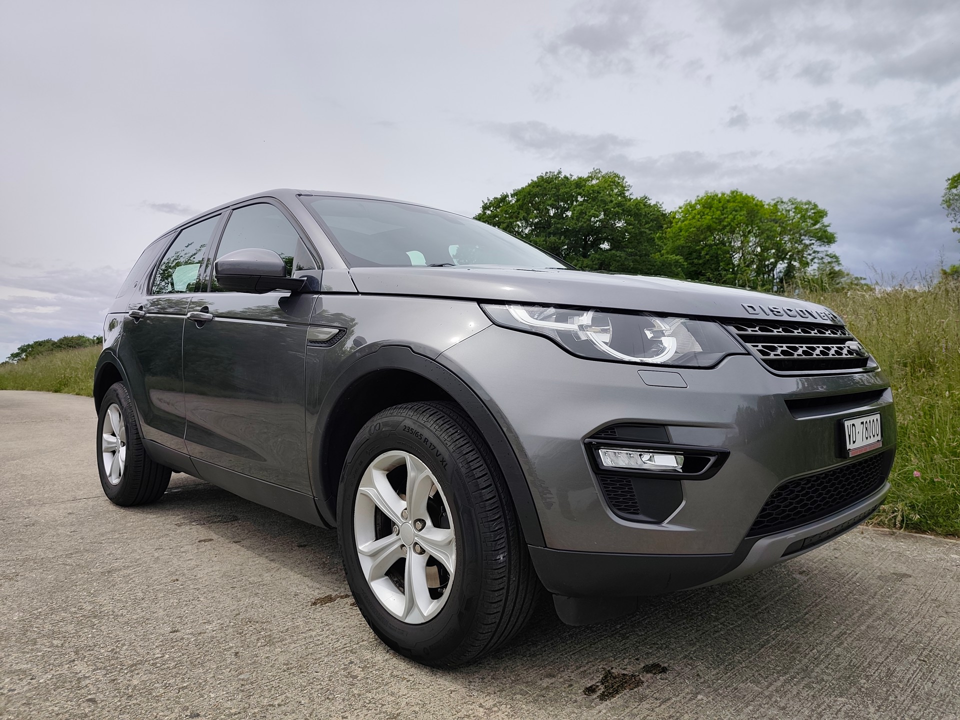 LAND ROVER Discovery Sport 2.2TD4 HSE AT9-image-0