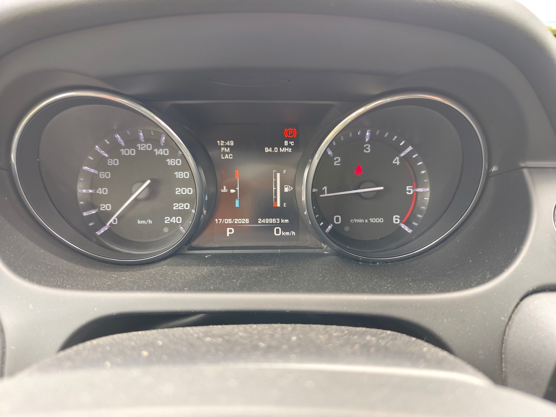 LAND ROVER Discovery Sport 2.2TD4 HSE AT9-image-9