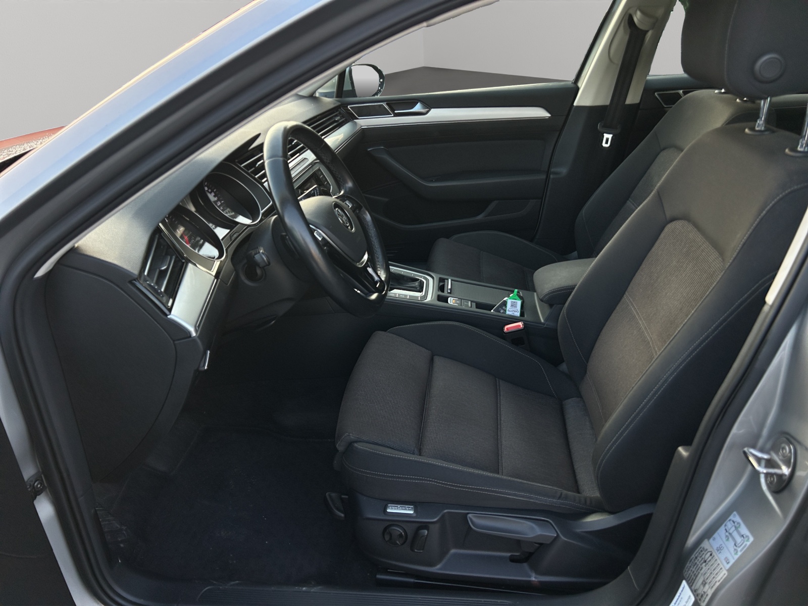 VW Passat Variant 2.0 TDI SCR BMT Comfortline DSG-image-9