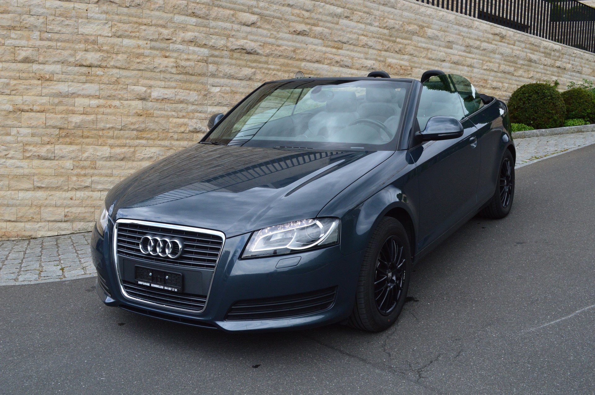 AUDI A3 Cabriolet 1.8 TFSI Attraction-image-1
