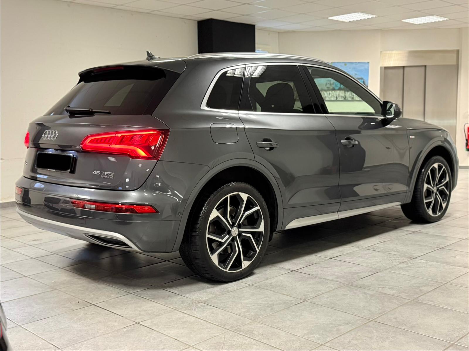 AUDI Q5 45 TFSI sport quattro S-tronic-image-15