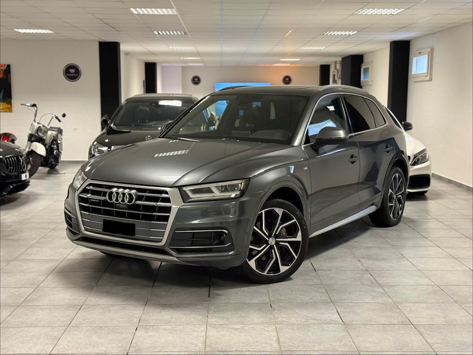 AUDI Q5 45 TFSI sport quattro S-tronic-showroom-element-1