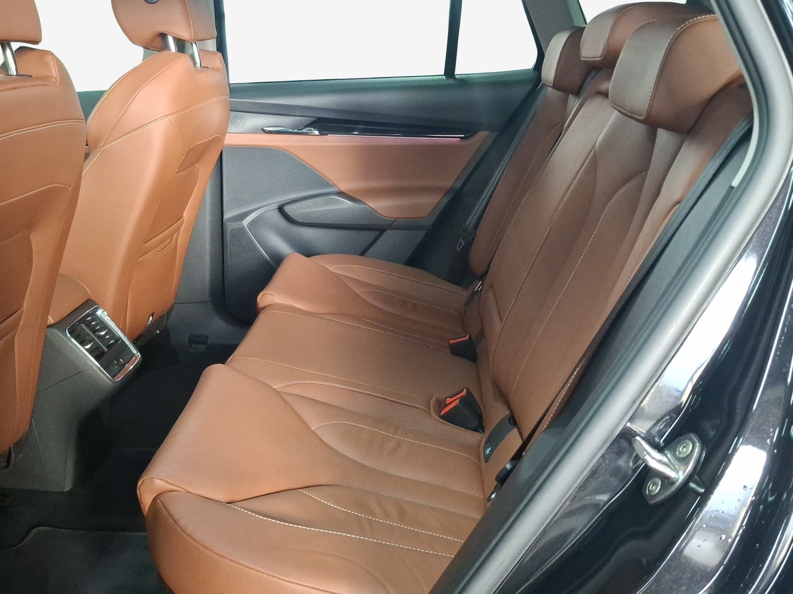 SKODA Enyaq iV 80x-image-12