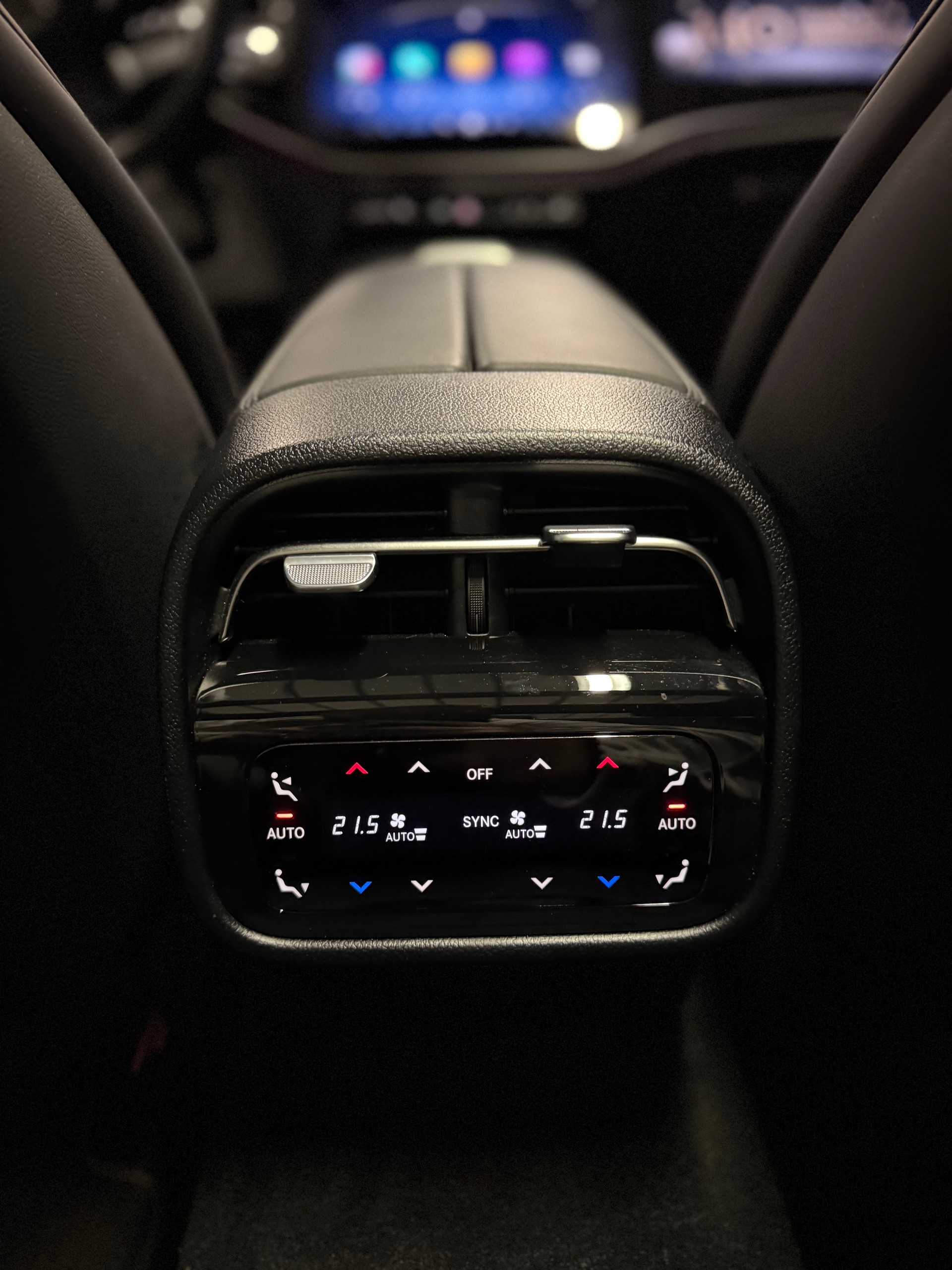 MERCEDES-BENZ E 220 d 4Matic 9G-Tronic-image-12