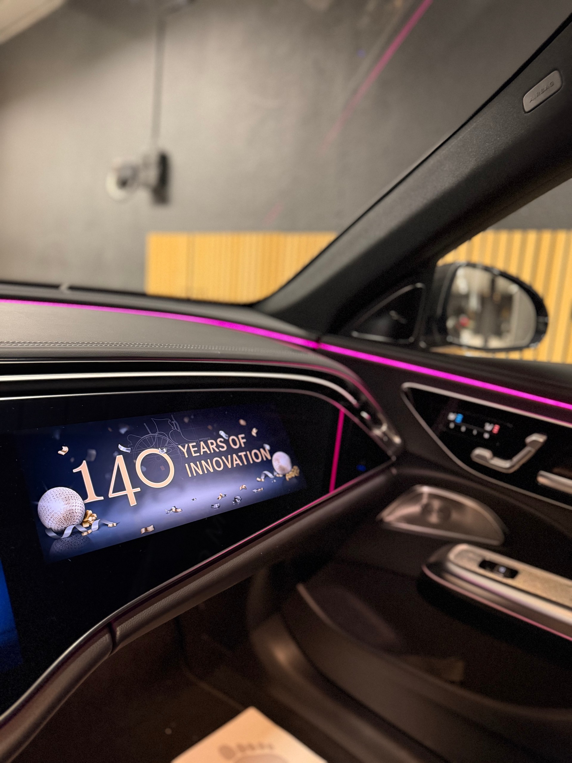 MERCEDES-BENZ E 220 d 4Matic 9G-Tronic-image-14