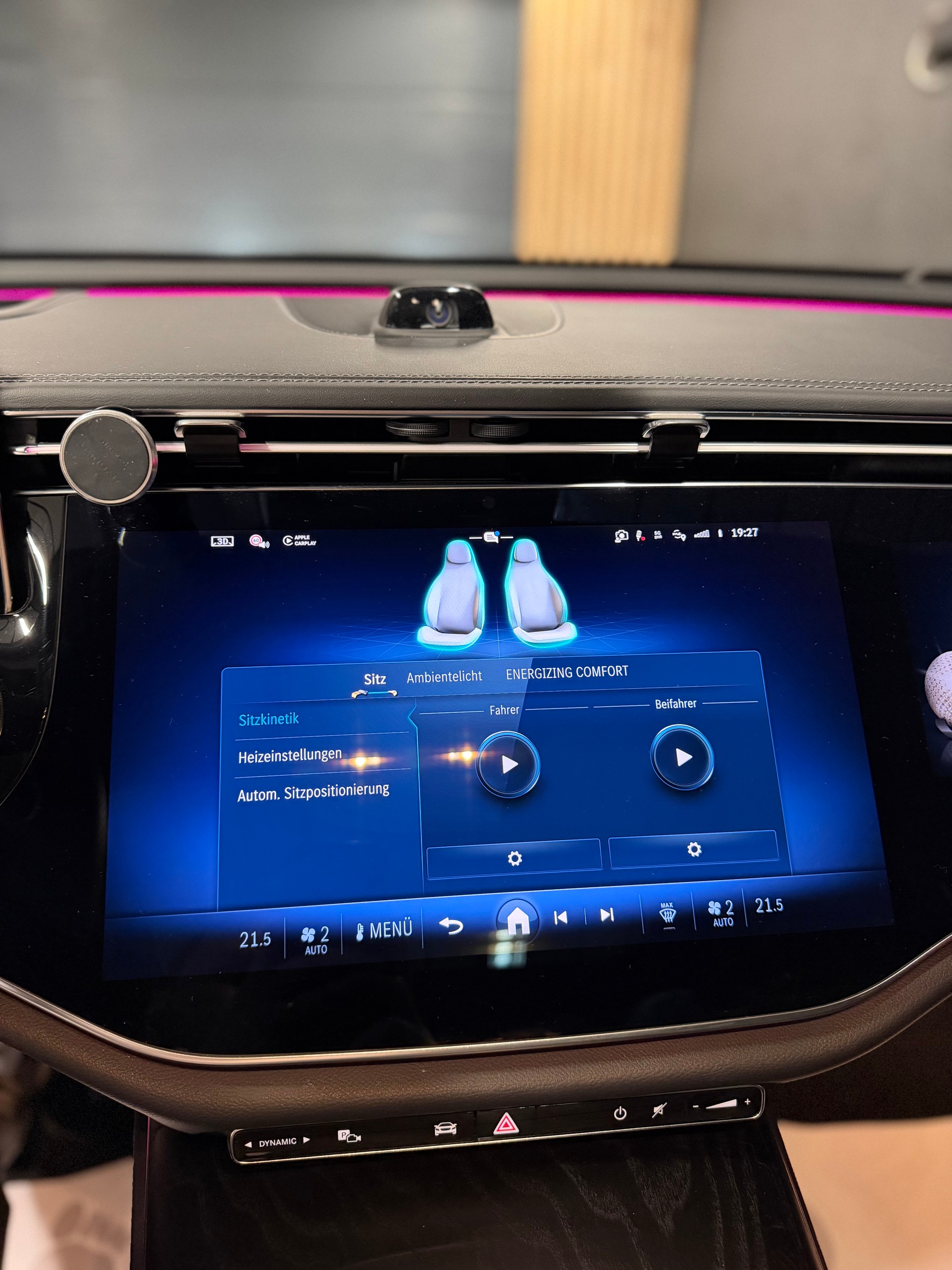 MERCEDES-BENZ E 220 d 4Matic 9G-Tronic-image-16
