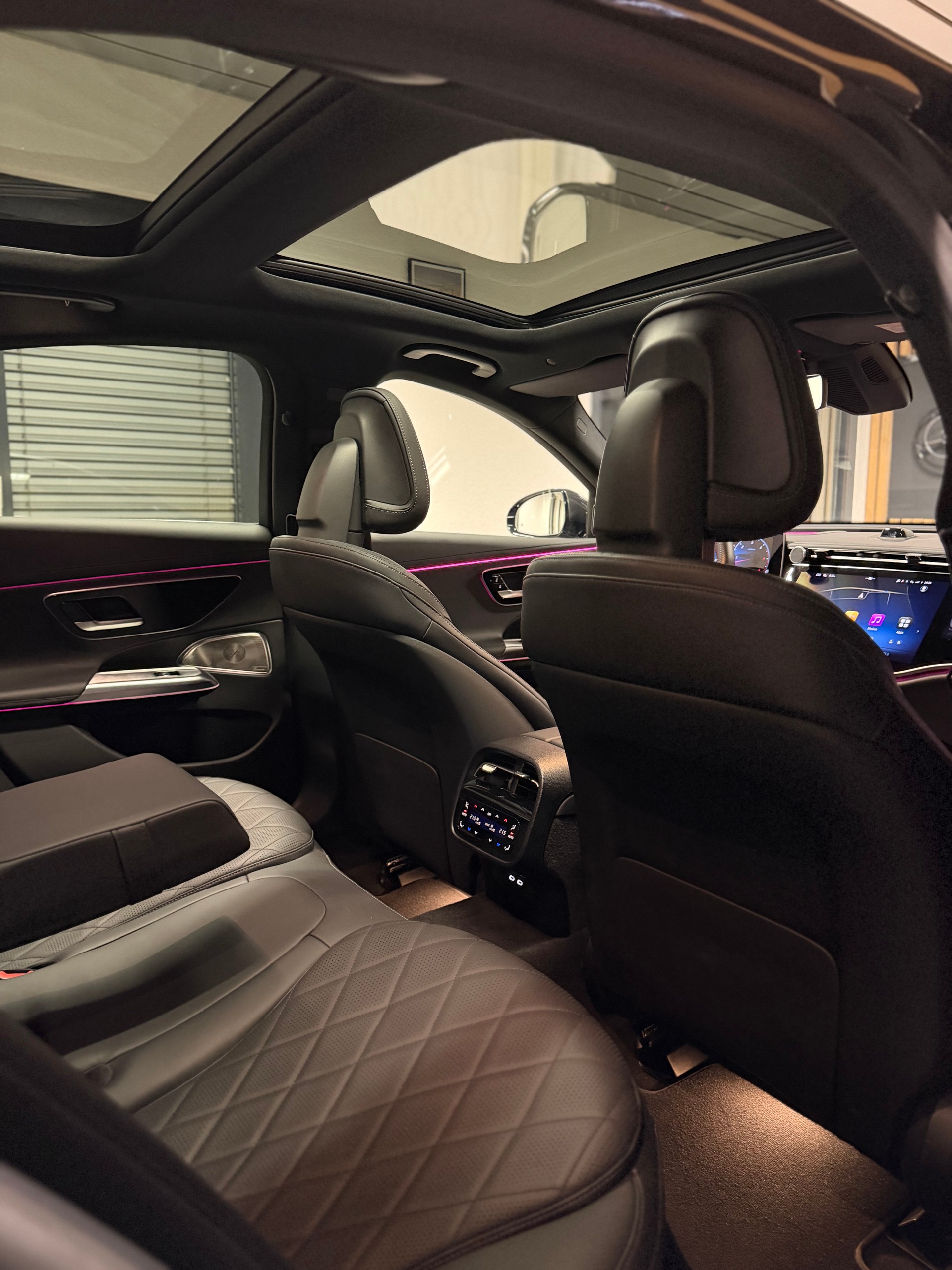 MERCEDES-BENZ E 220 d 4Matic 9G-Tronic-image-10