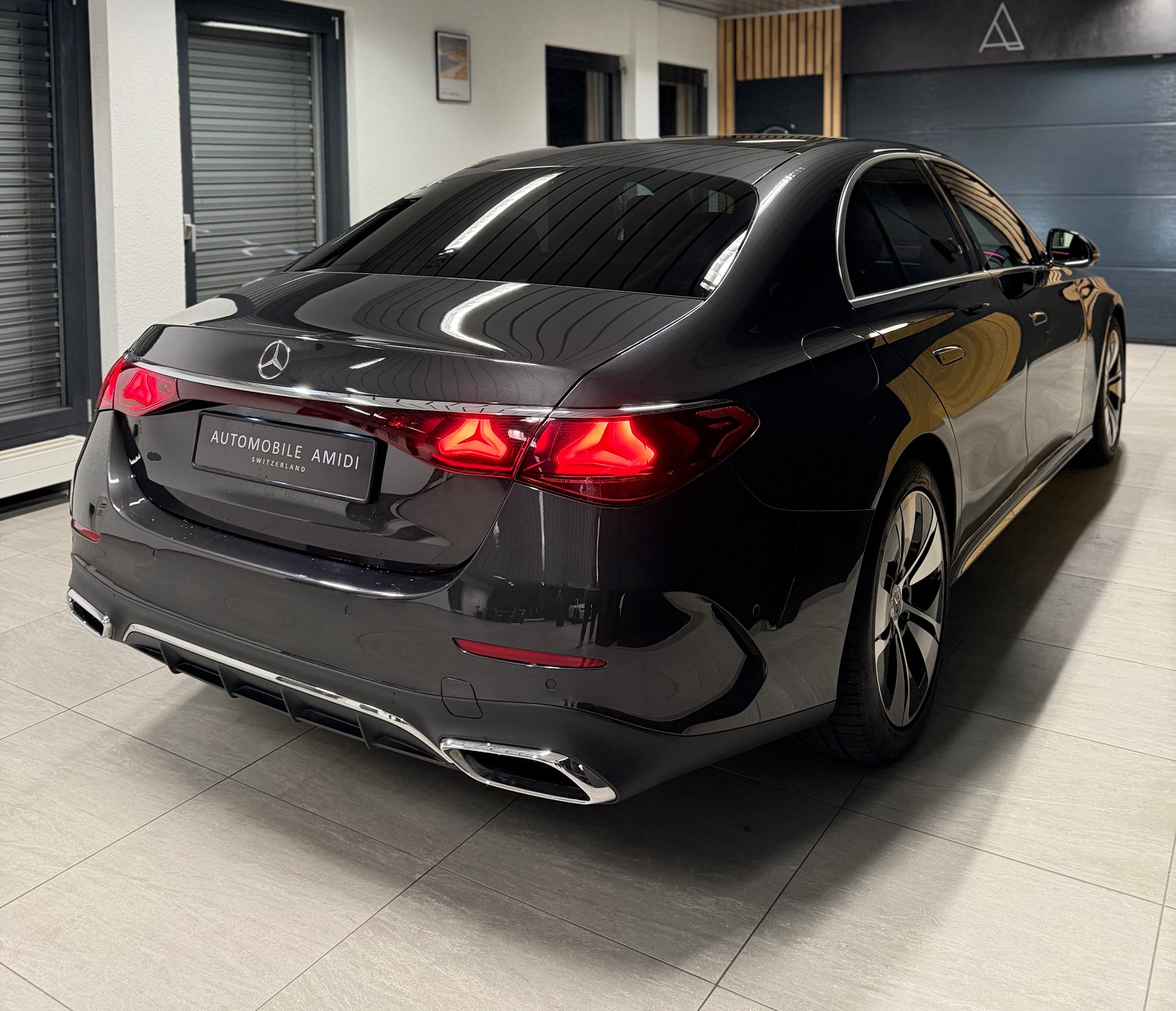 MERCEDES-BENZ E 220 d 4Matic 9G-Tronic-image-4