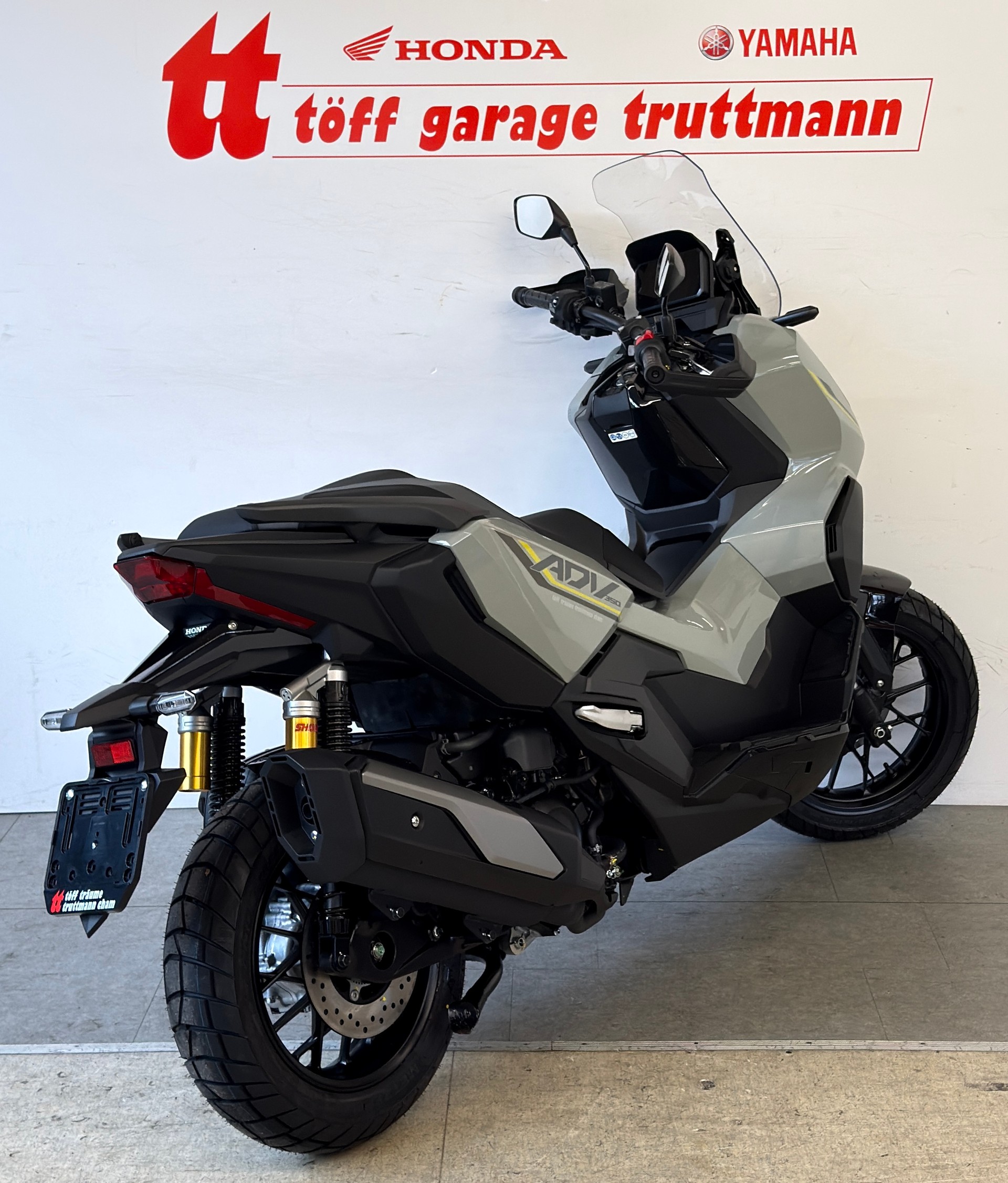 HONDA ADV 350-showroom-element-3