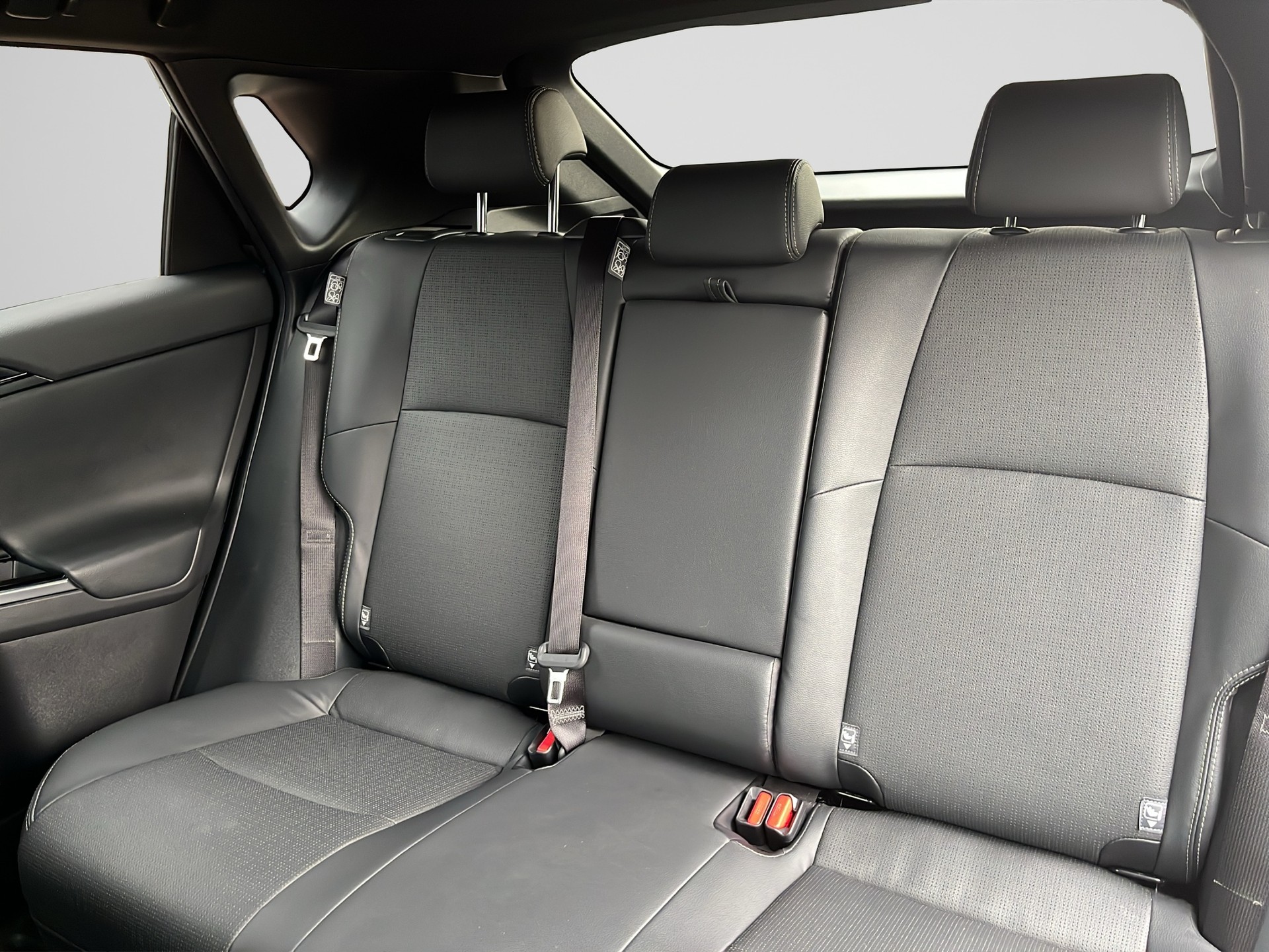 TOYOTA bZ4X Awd 6.6 kw Premium-image-12