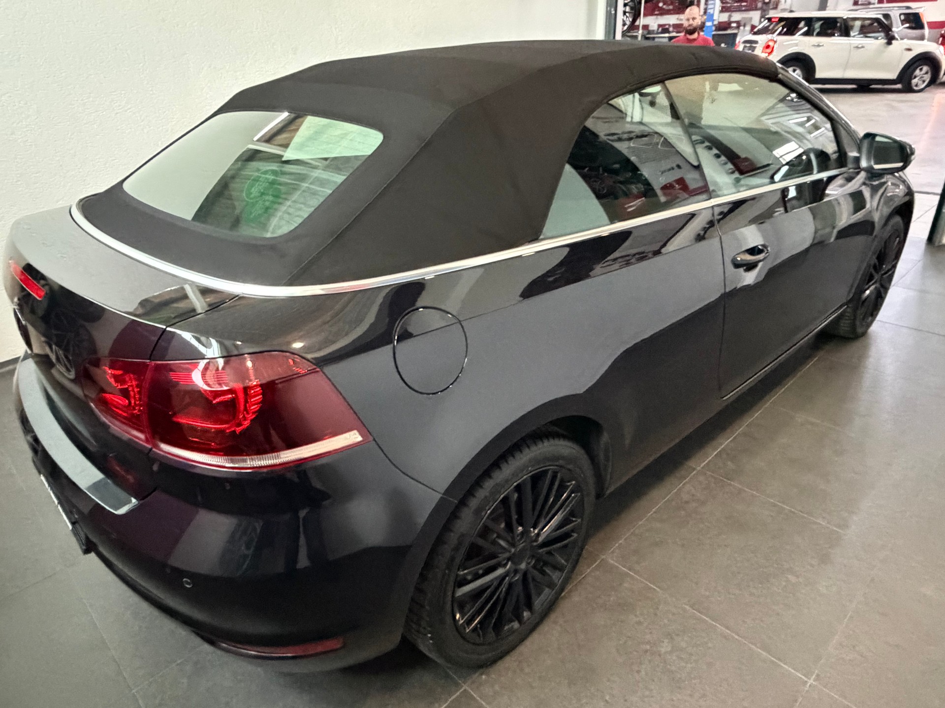 VW Golf Cabrio 1.4 TSI Cup DSG-image-8
