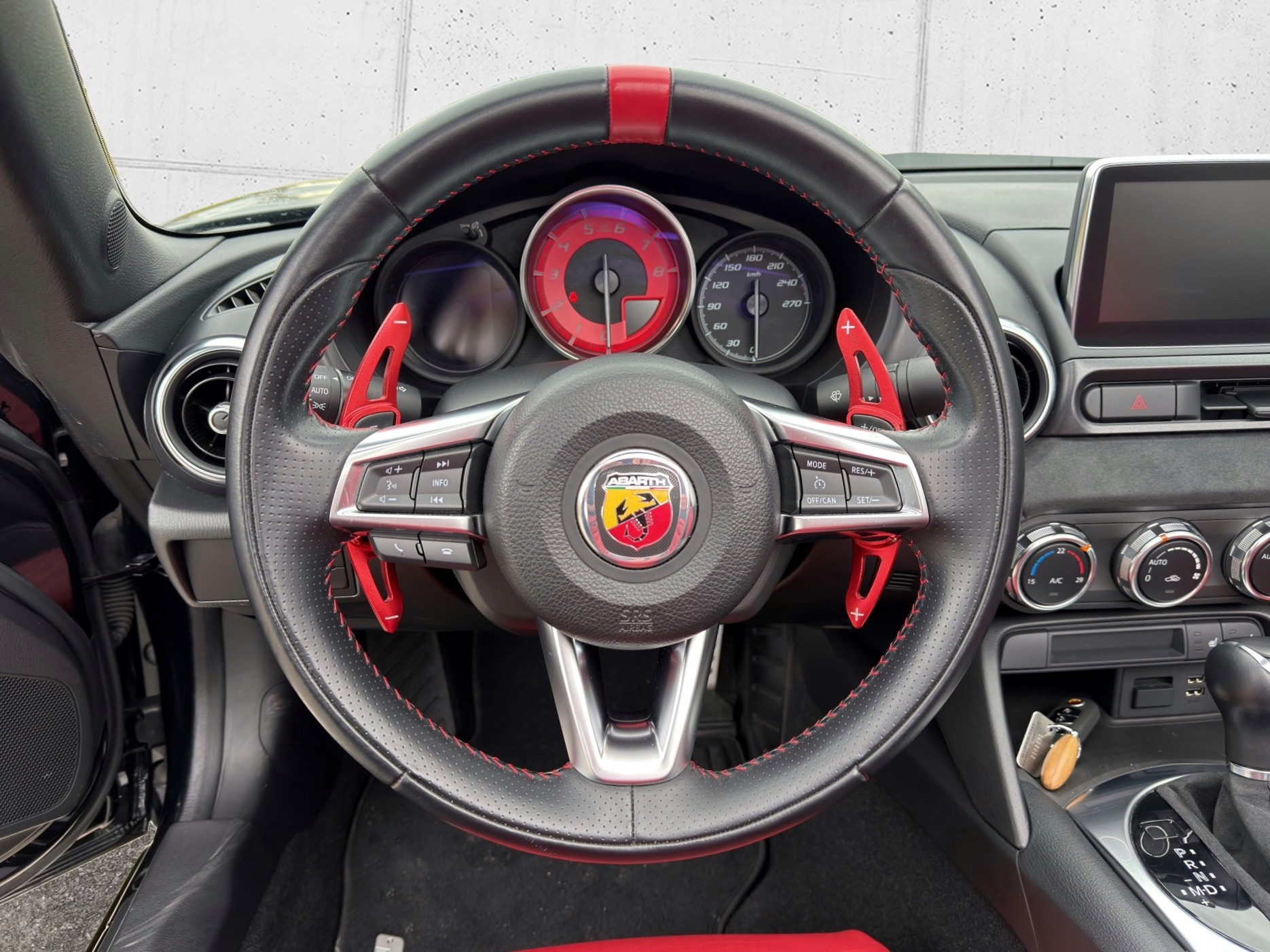 FIAT 124 Spider 1.4 TB Abarth Automatic-image-15