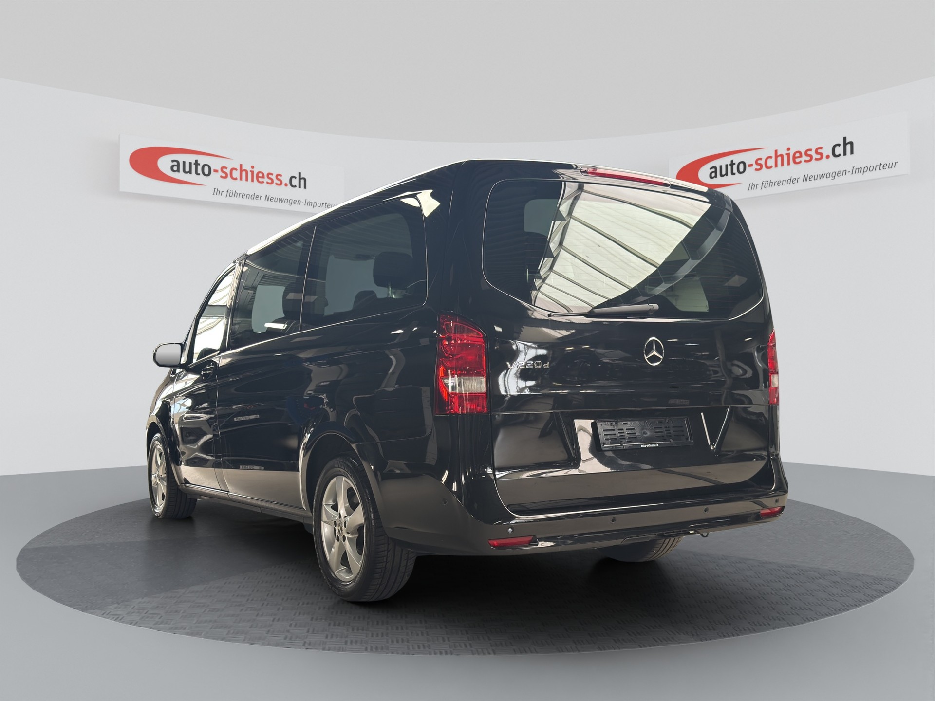 MERCEDES-BENZ V 220 d lang 9G-Tronic 7Pl.-image-2