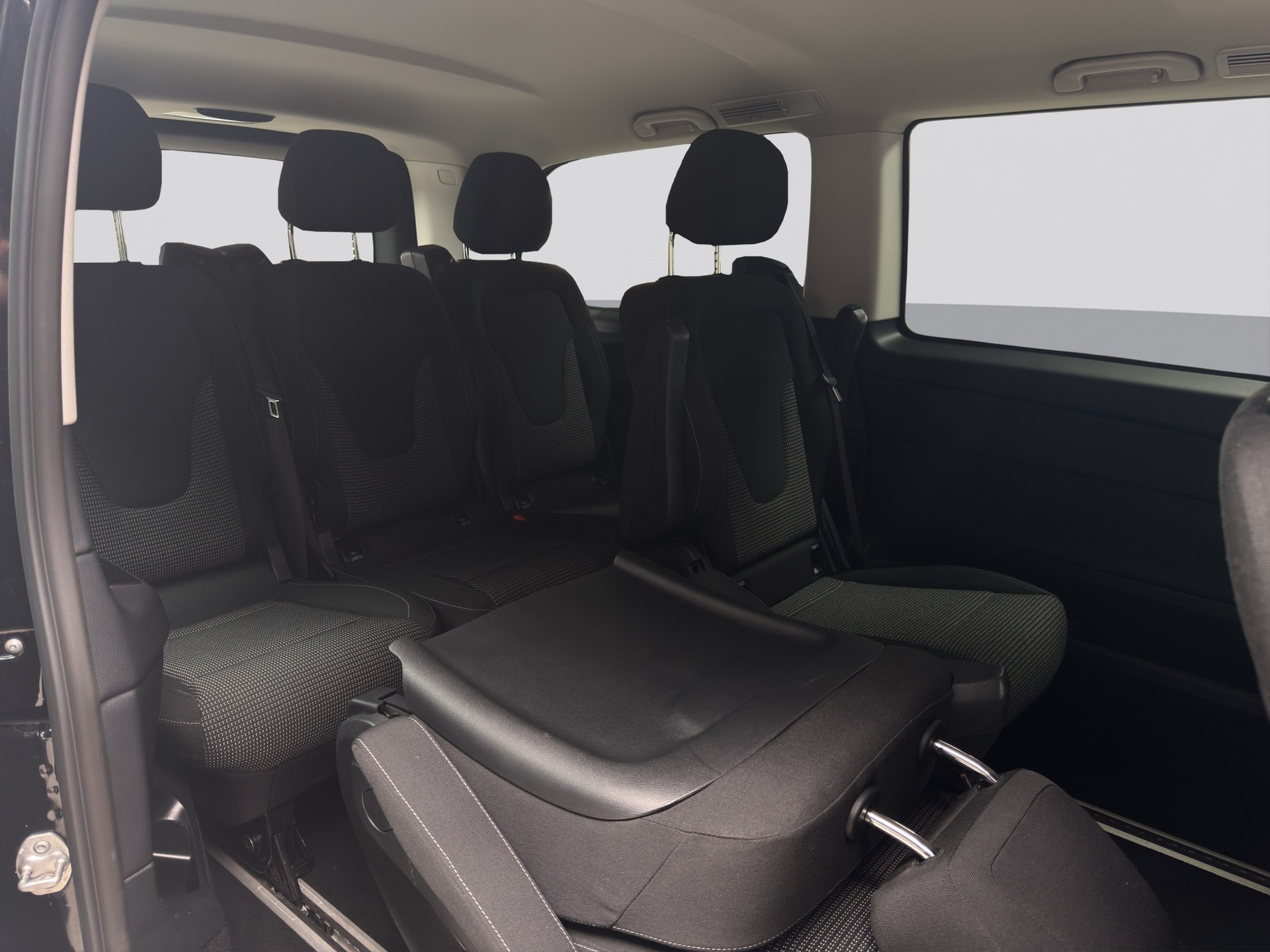 MERCEDES-BENZ V 220 d lang 9G-Tronic 7Pl.-image-7