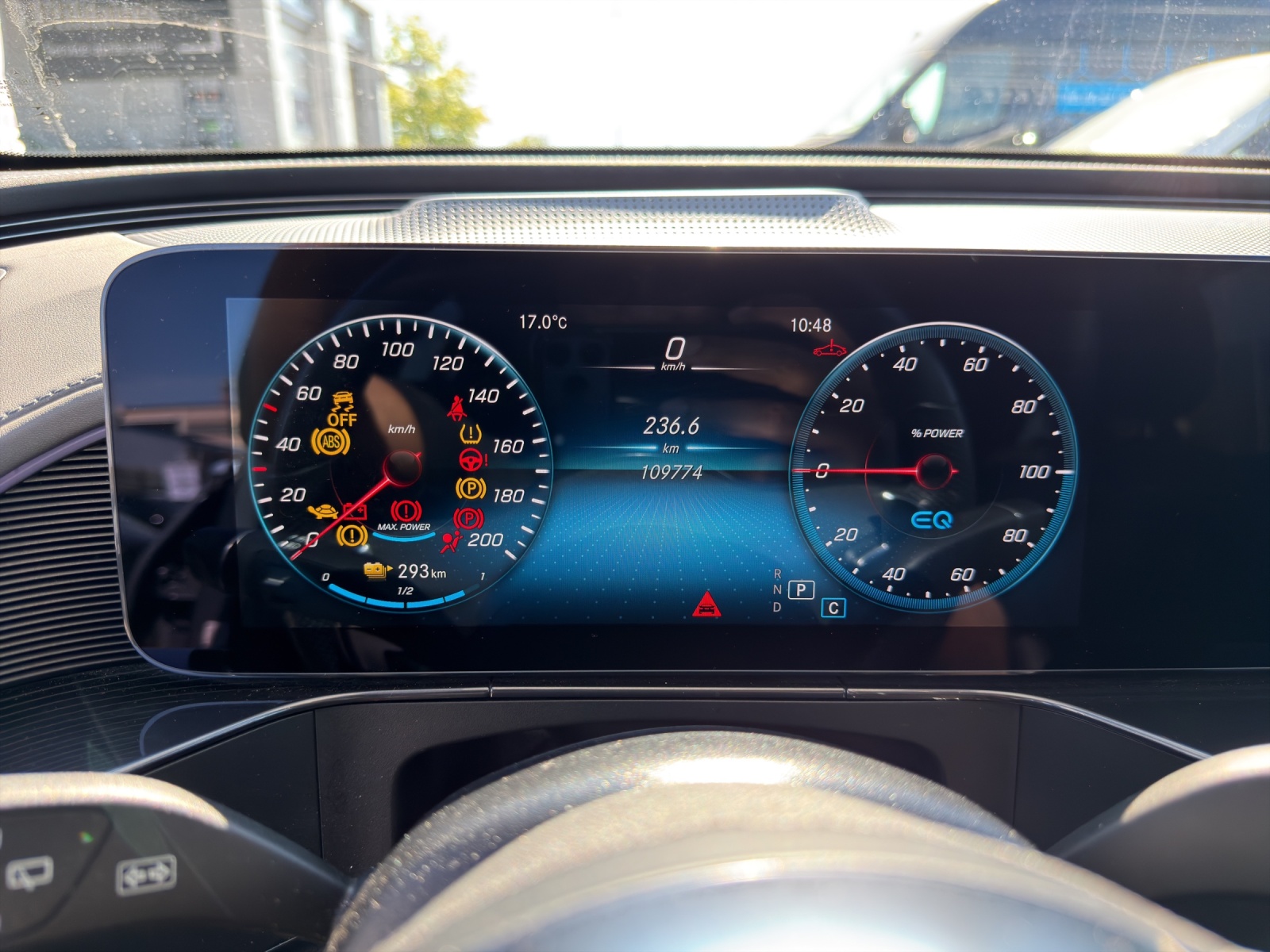 MERCEDES-BENZ EQC 400 AMG Line 4Matic-image-17