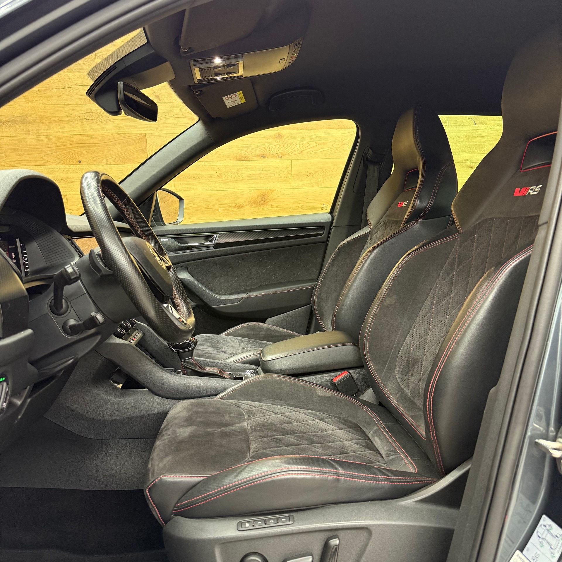 SKODA Kodiaq 2.0 Bi-TDI SCR RS 4x4 DSG *12 Monate Garantie*Anhängerkupplung*Leasing ab 359.-*-image-8