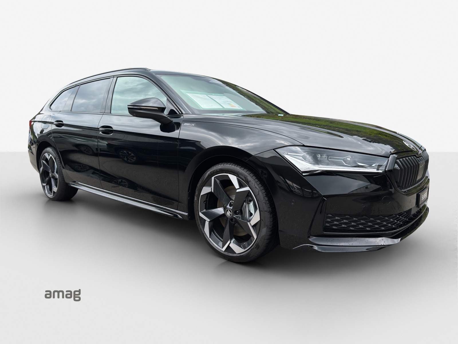 SKODA Superb Combi 2.0 TSI Sportline 4x4 DSG-image-5