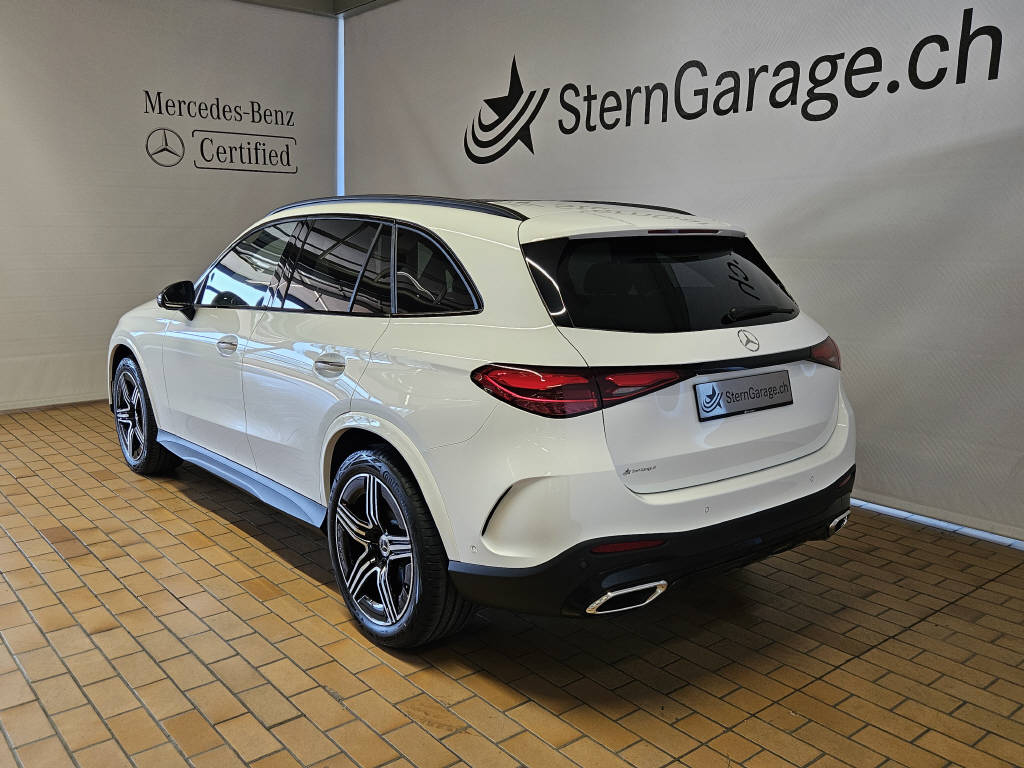 MERCEDES-BENZ GLC 300 4Matic AMG Line-image-2