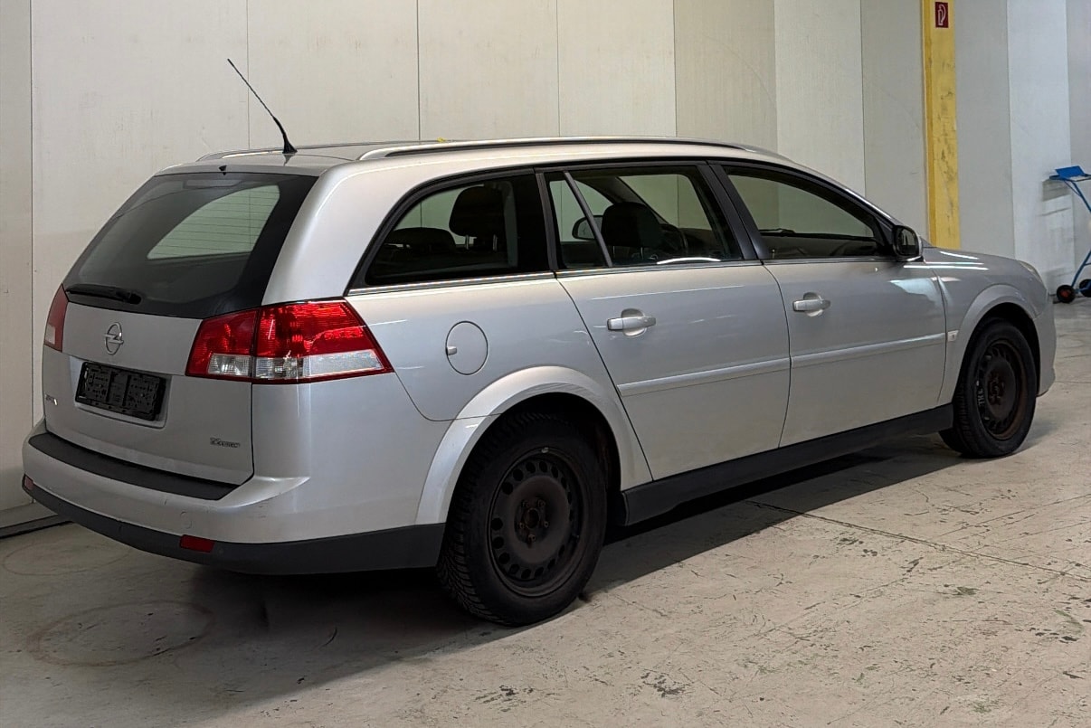 OPEL Vectra 2.2 Diamond Automatic-image-5