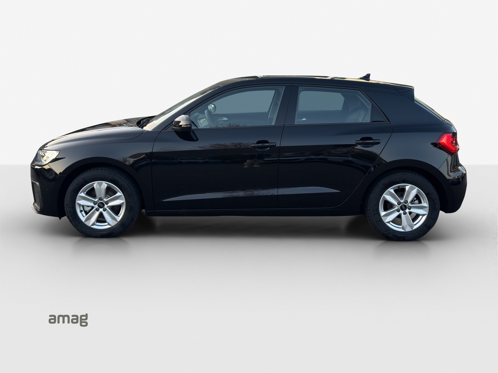 AUDI A1 Sportback 30 TFSI Attraction S-tronic-image-1
