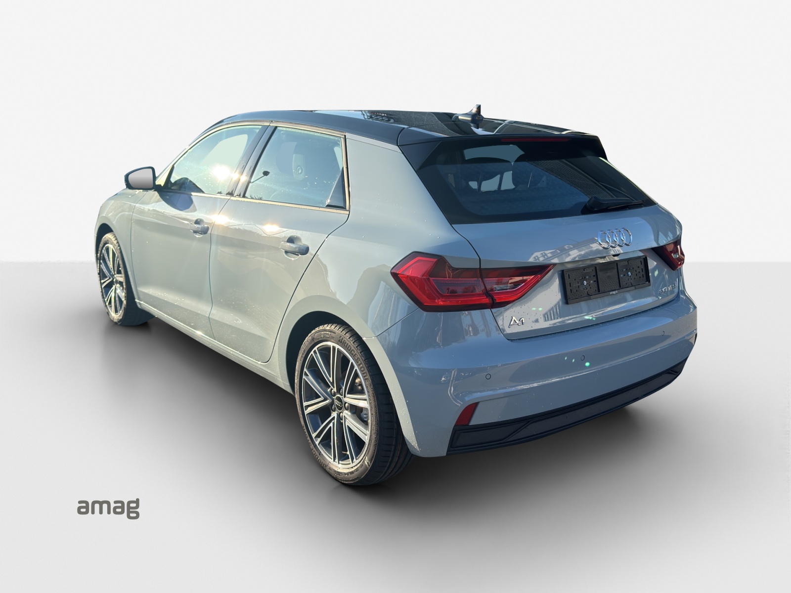 AUDI A1 Sportback 30 TFSI Attraction S-tronic-image-2