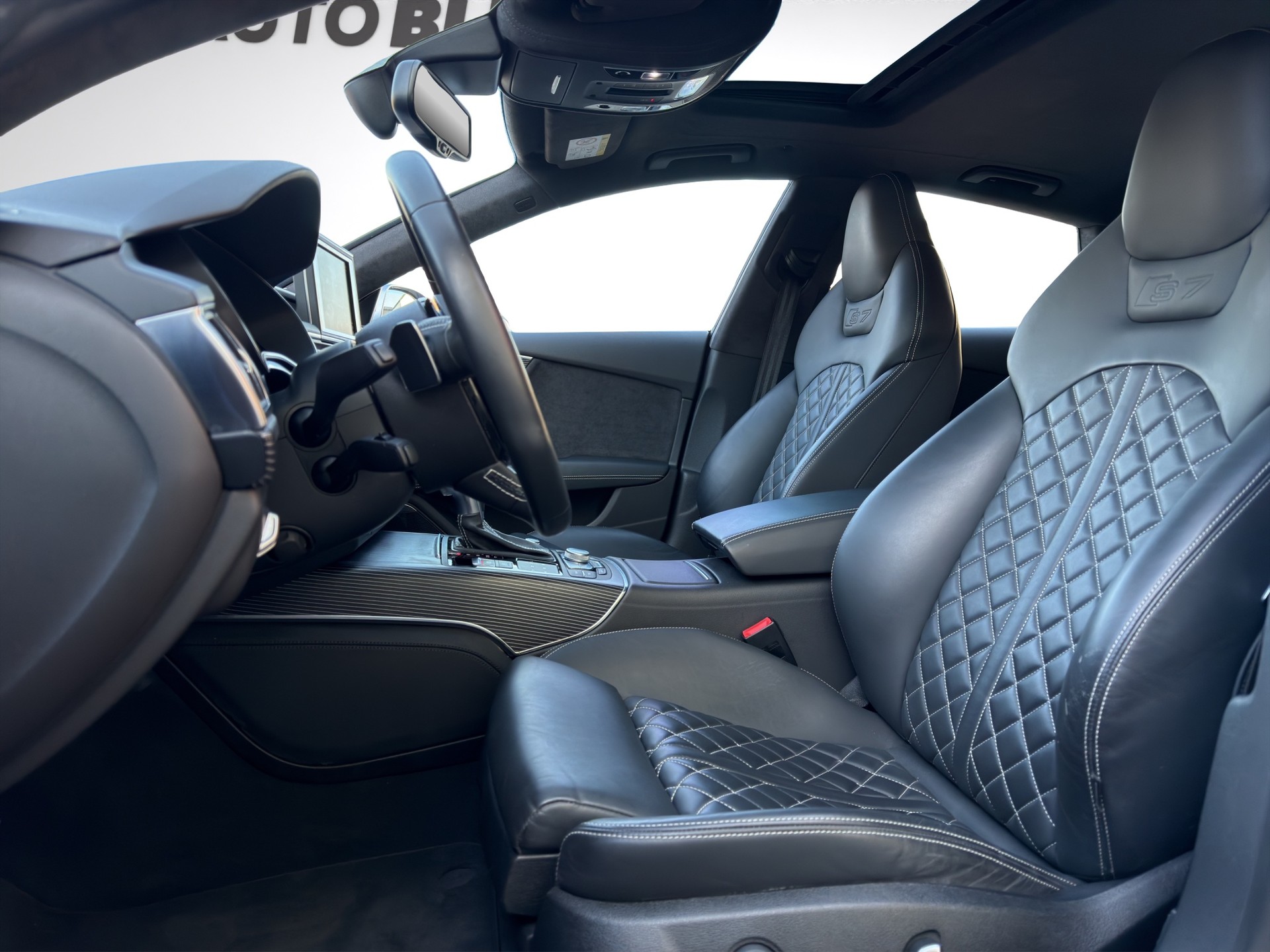 AUDI S7 Sportback 4.0 TFSI V8 quattro S-tronic-image-9