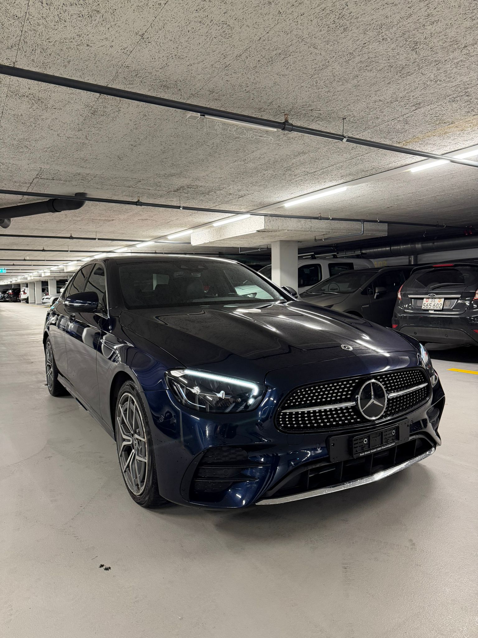 MERCEDES-BENZ E 220 d AMG Line 9G-Tronic-image-2
