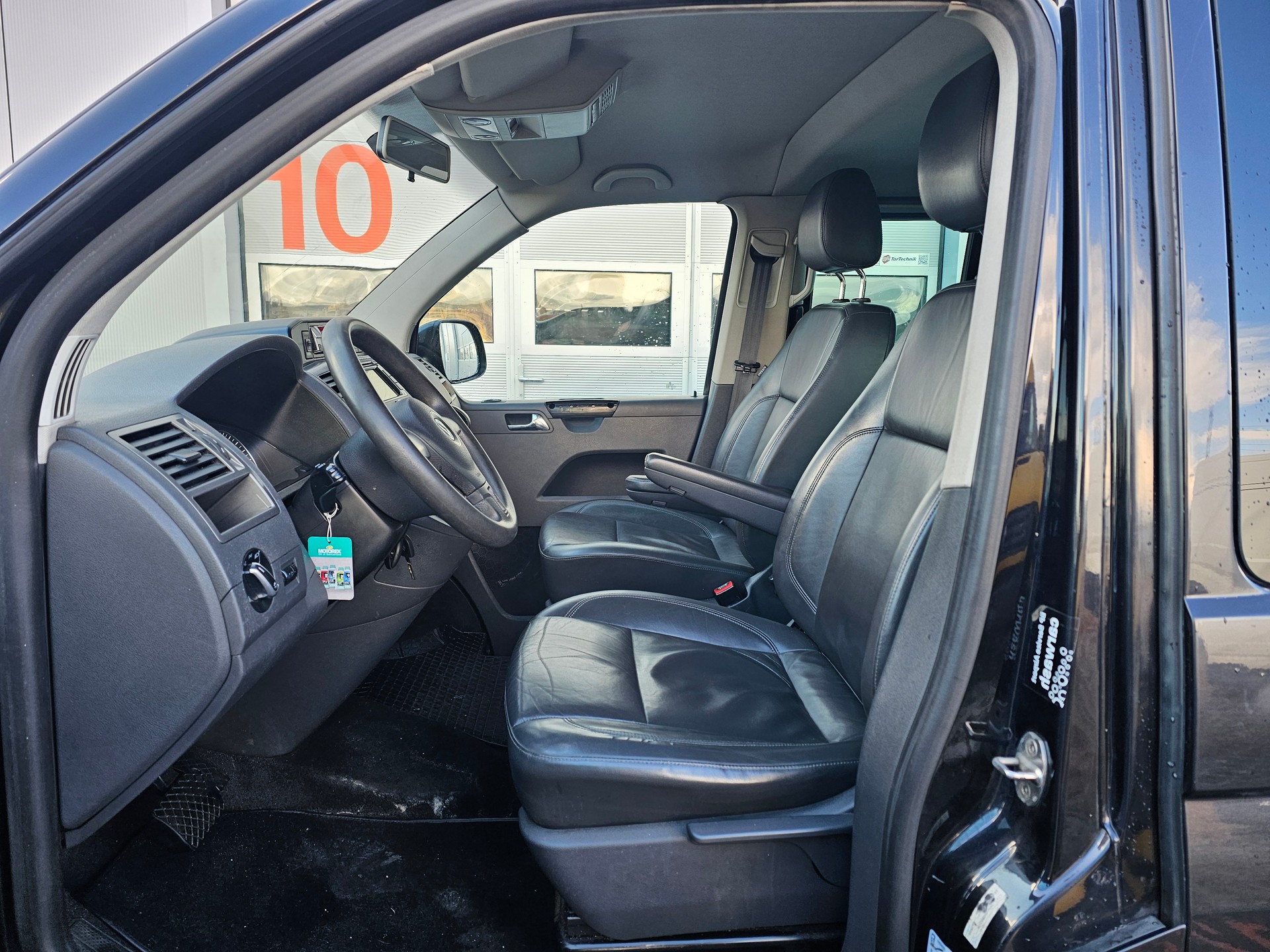 VW T5 Caravelle Comfortline 2.0 TDI CR 4Motion DSG-image-8