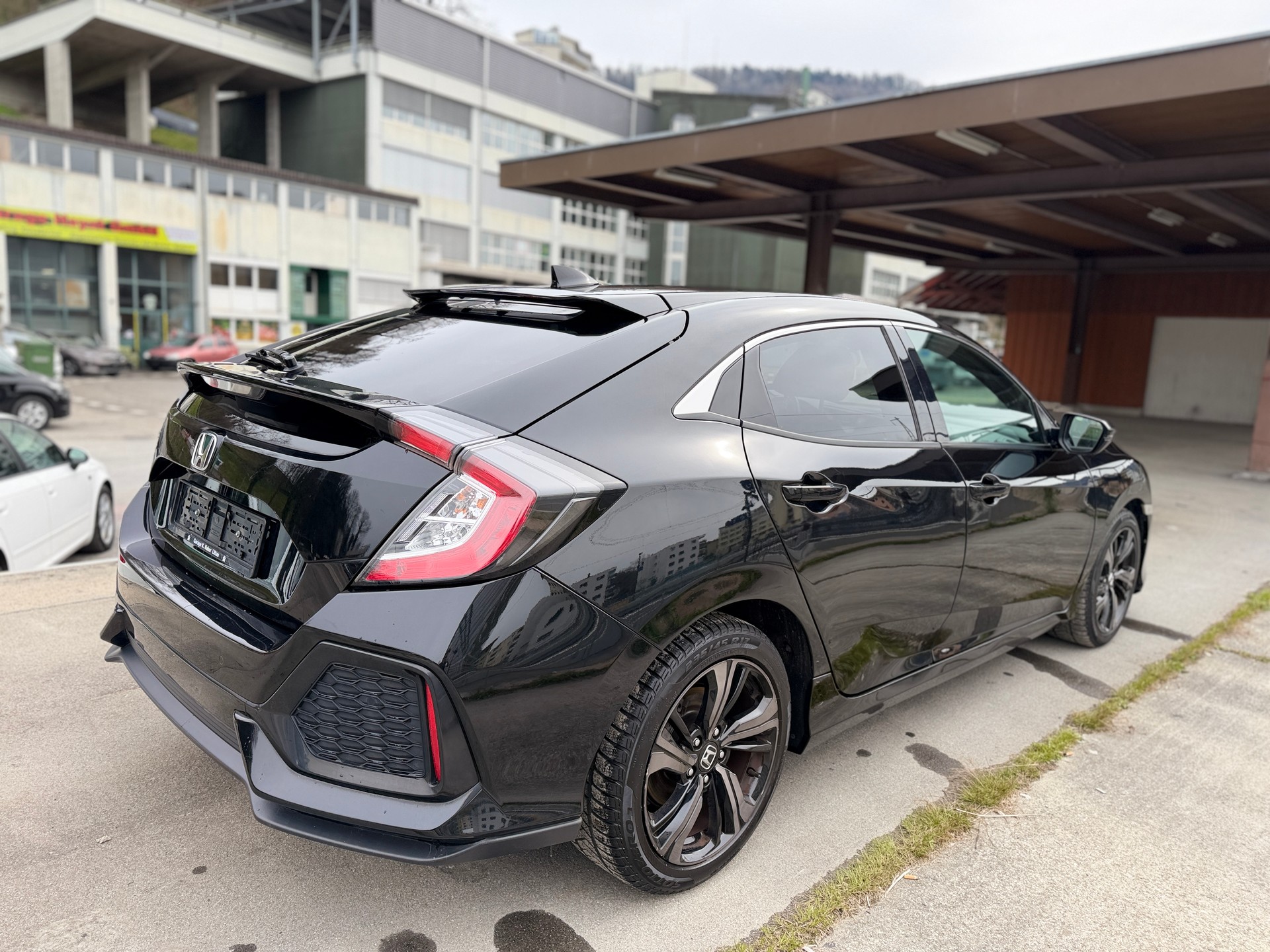 HONDA Civic 1.0 VTEC Elegance CVT-image-3