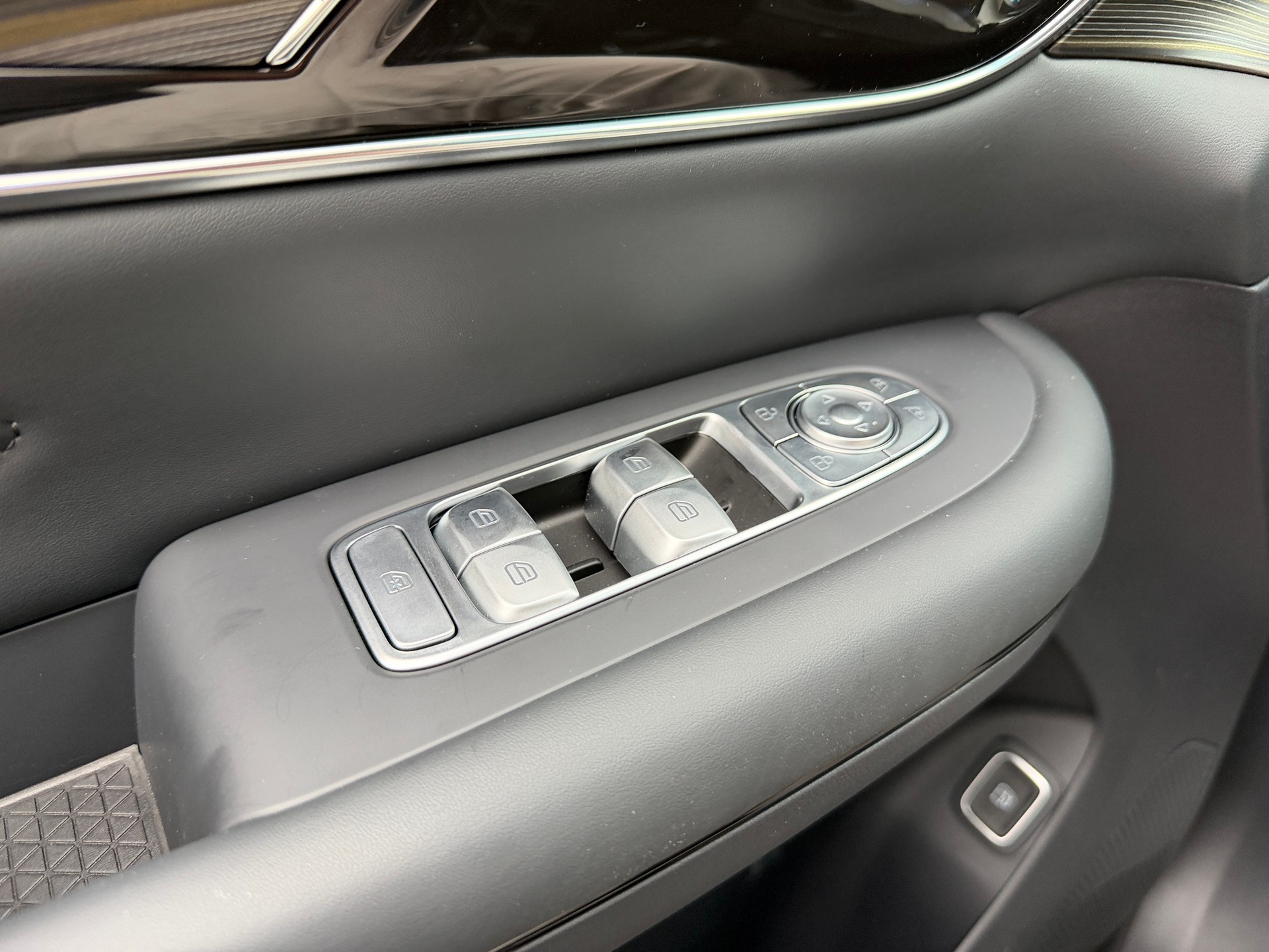 FORTHING 9 1.5T PHEV 7 Sitze Full Option Plugin-image-22