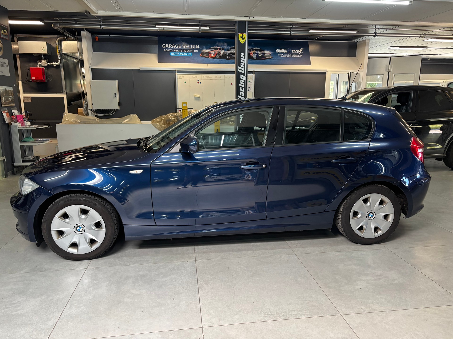 BMW 118i Steptronic-image-7