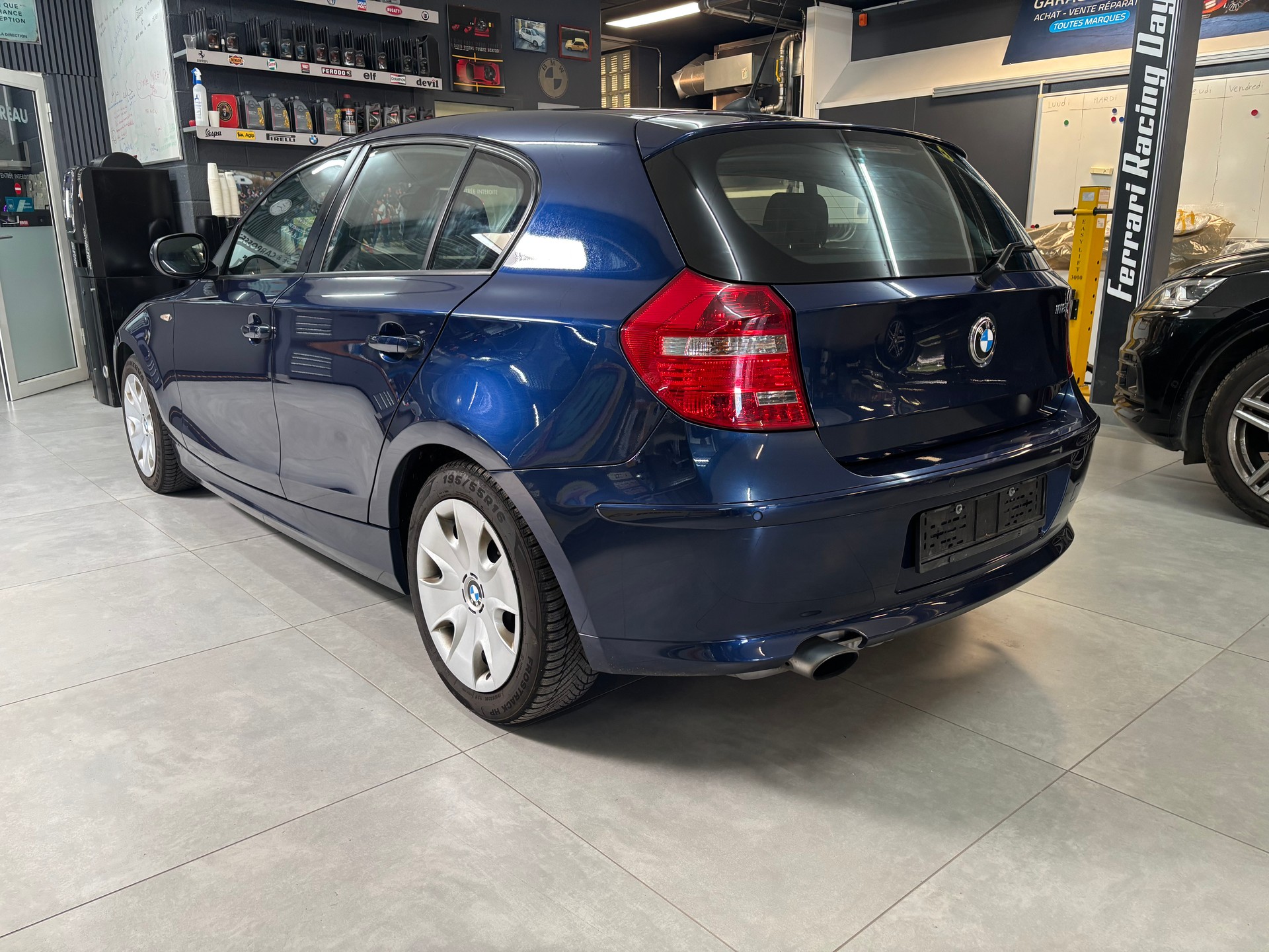 BMW 118i Steptronic-image-5