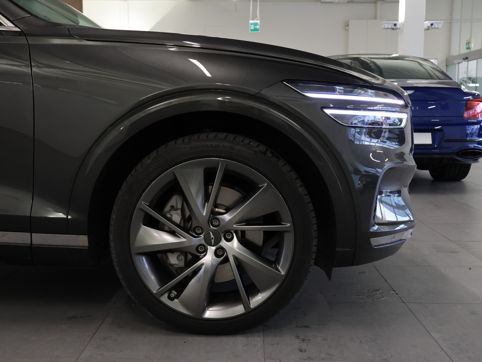 GENESIS GV70 2.2 CRDI Luxury AT8 AWD *Panoramadach* *Luxury Packet* *Fortlaufende Werksgarantie*-image-7