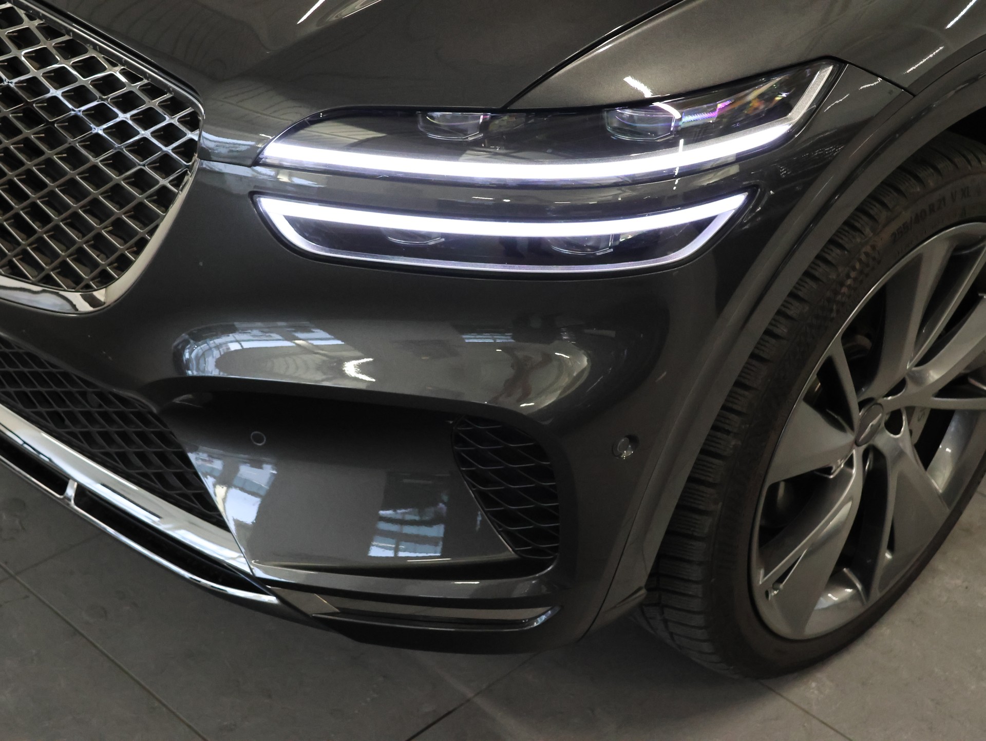 GENESIS GV70 2.2 CRDI Luxury AT8 AWD *Panoramadach* *Luxury Packet* *Fortlaufende Werksgarantie*-image-9