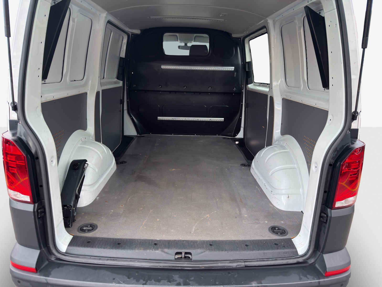 VW T6.1 2.0 TDI 4Motion-image-12