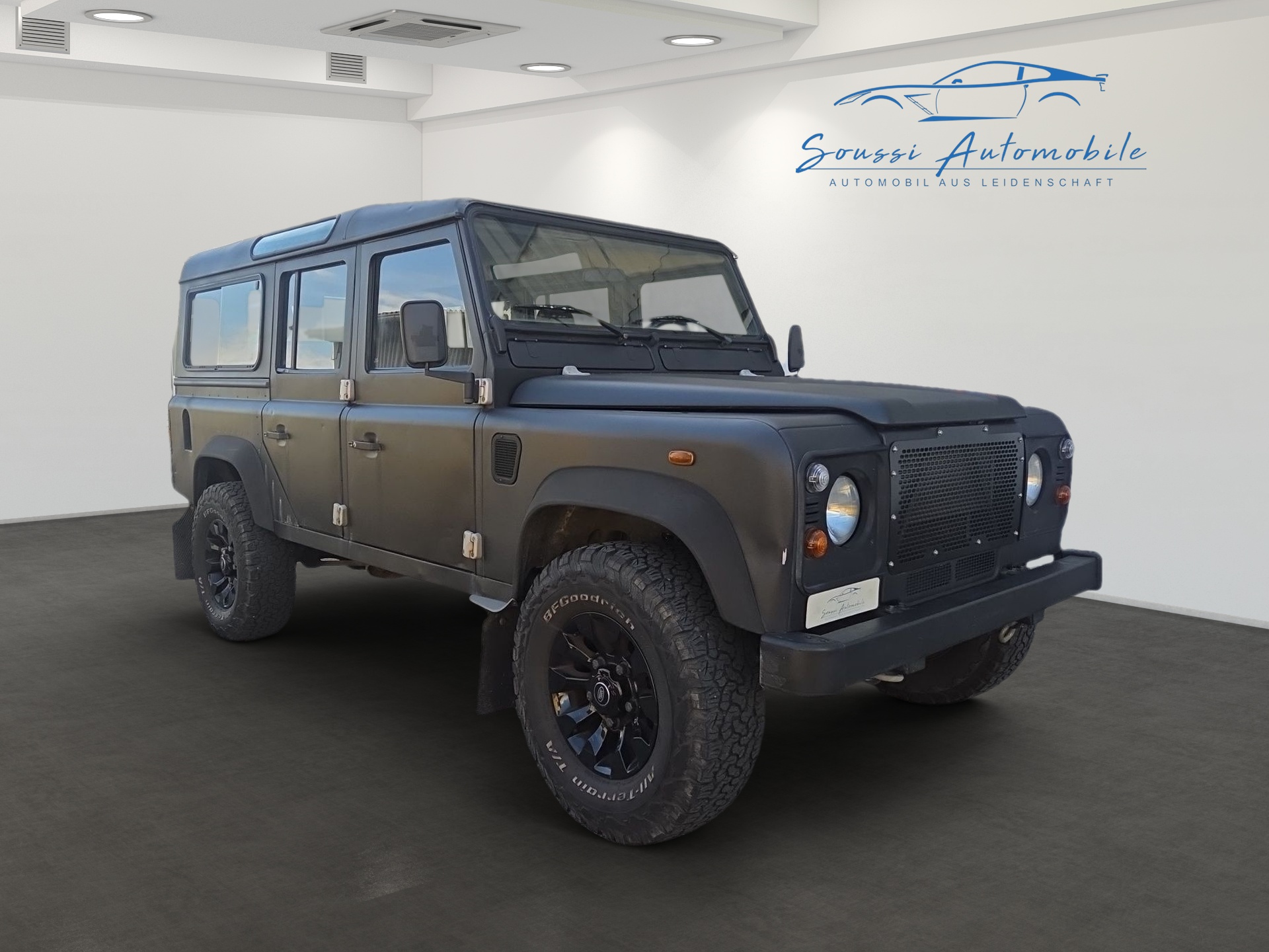 LAND ROVER Defender 110 SW 2.5 Td5-image-1