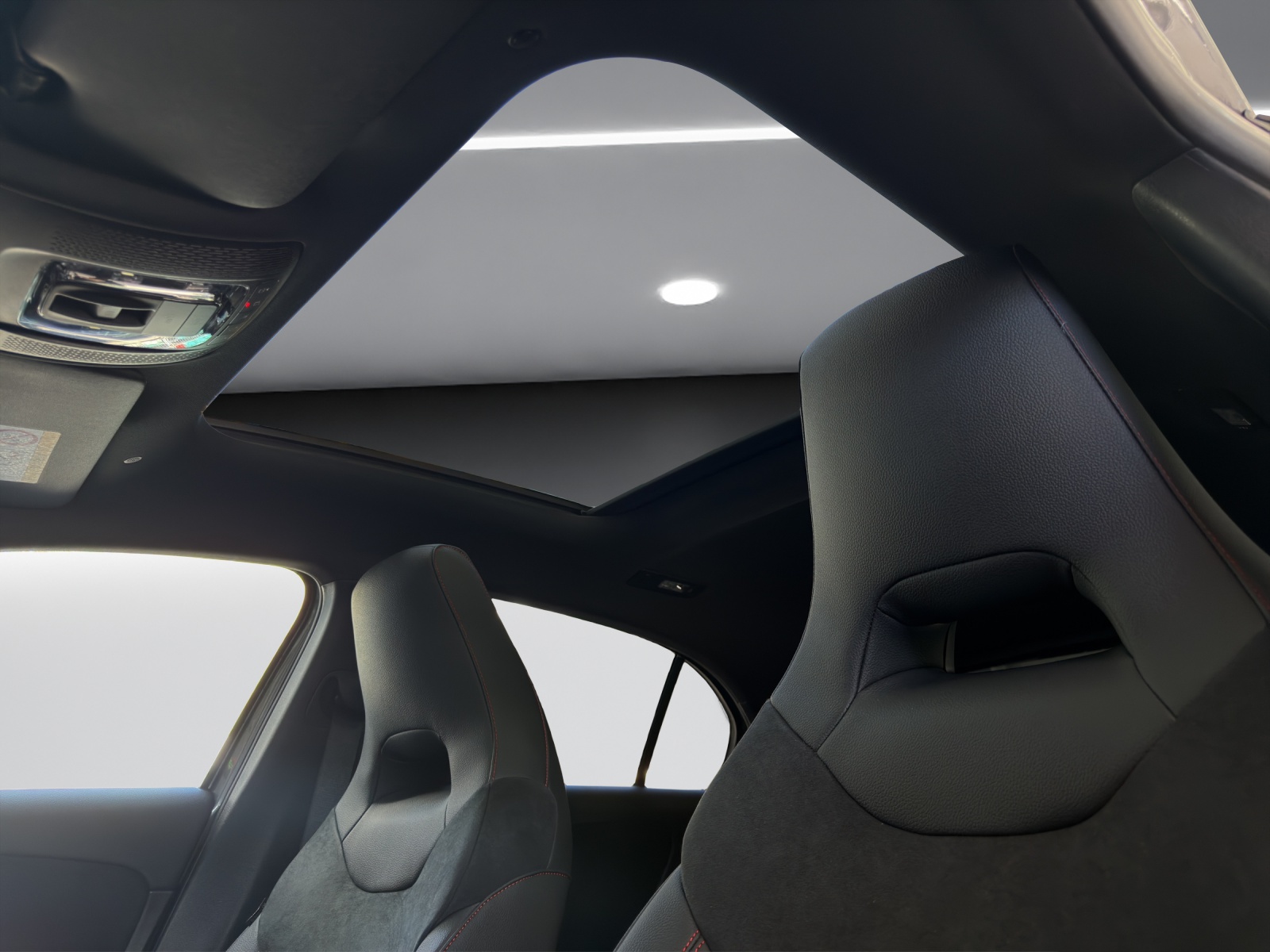 Image MERCEDES-BENZ A-220 A 220 4Matic 8G-DCT