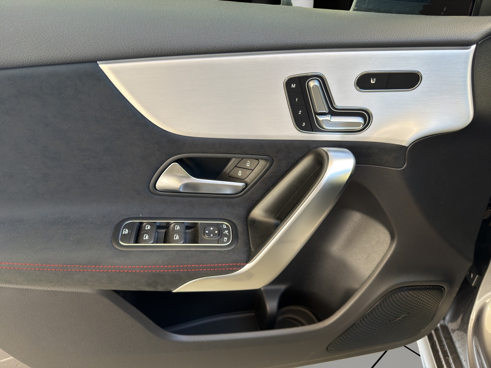 Image MERCEDES-BENZ A-220 A 220 4Matic 8G-DCT