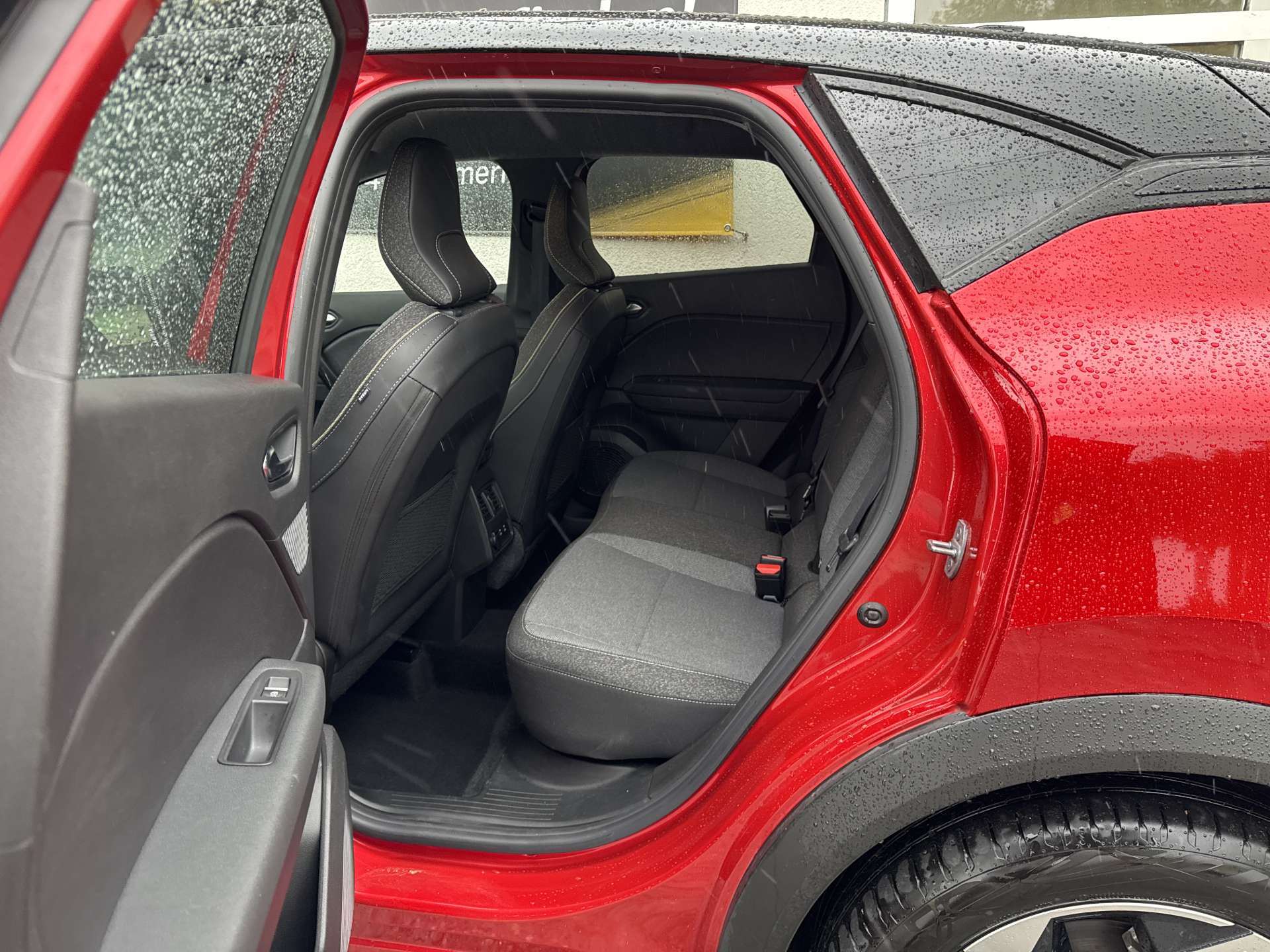 RENAULT Captur 1.8 E-Tech 160 Techno DHT-Automat-image-7