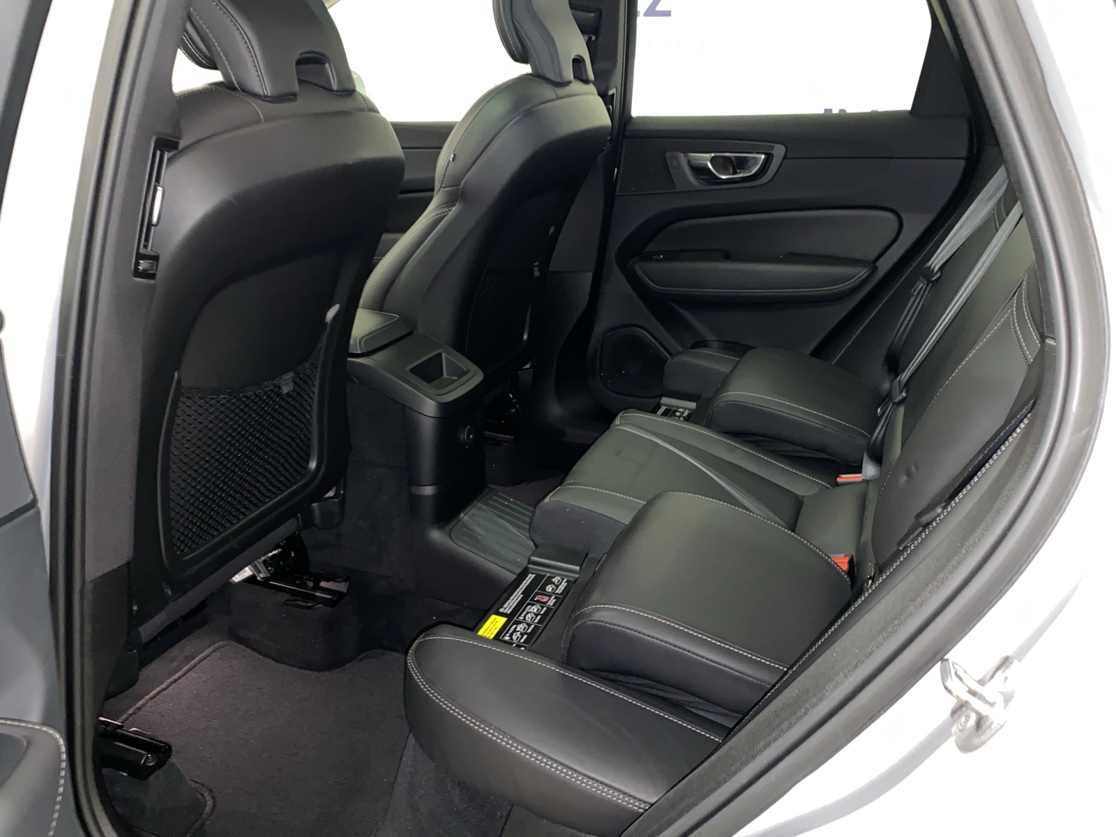 VOLVO XC60 2.0 T6 TE Inscription eAWD-image-16