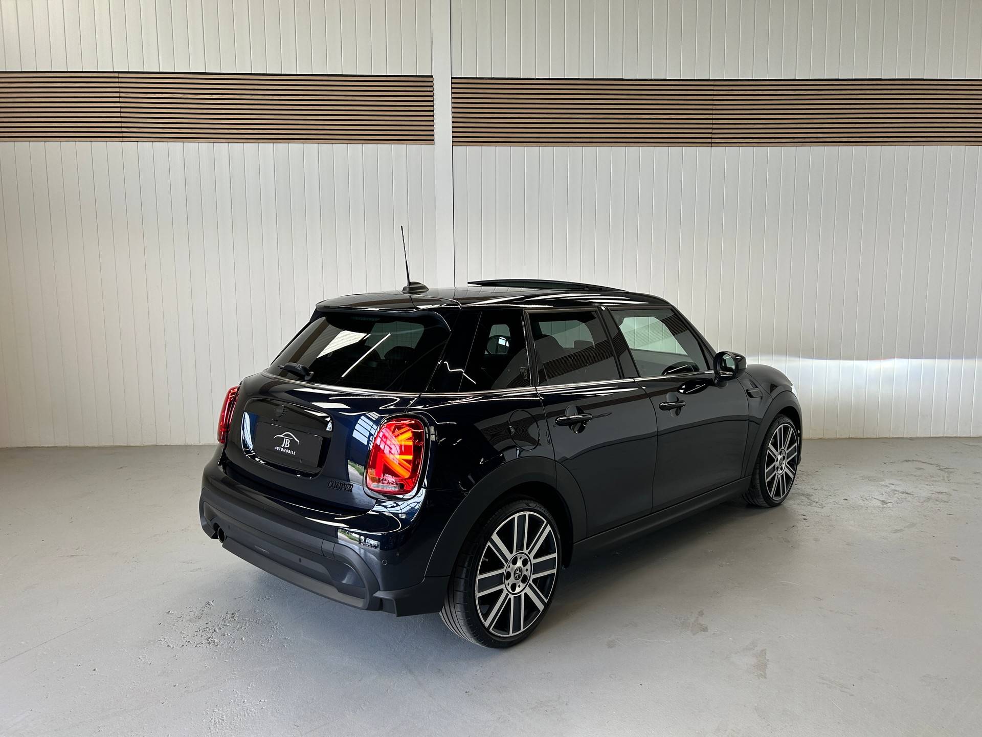 MINI Cooper Steptronic DKG-image-4