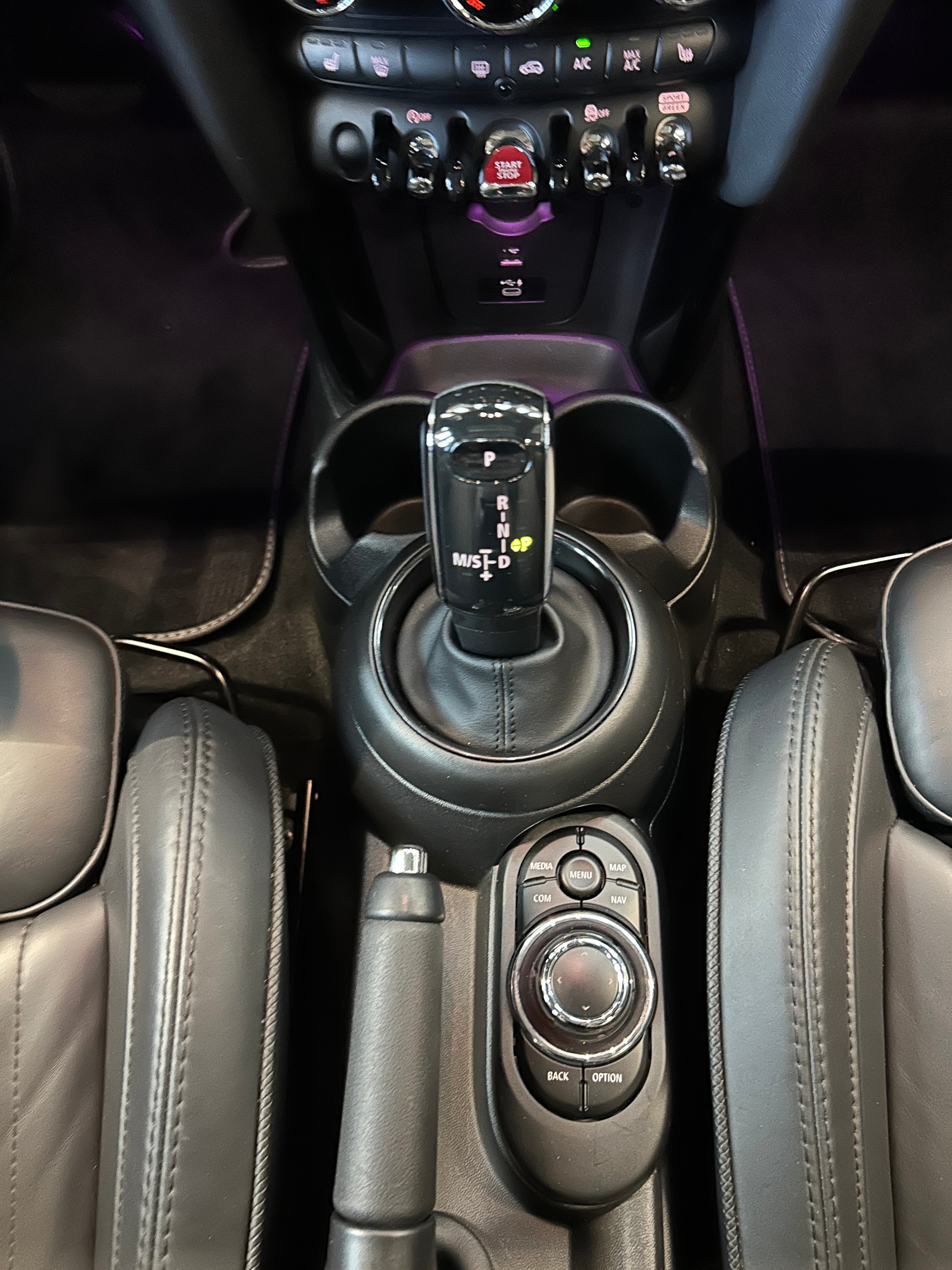 MINI Cooper Steptronic DKG-image-12