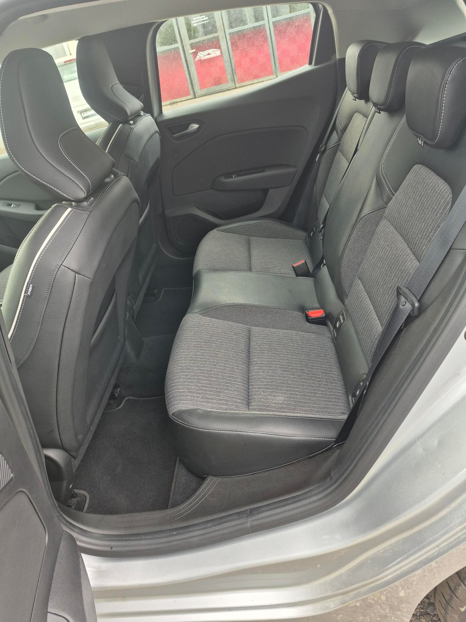 RENAULT Clio 1.3 Intens EDC-image-12
