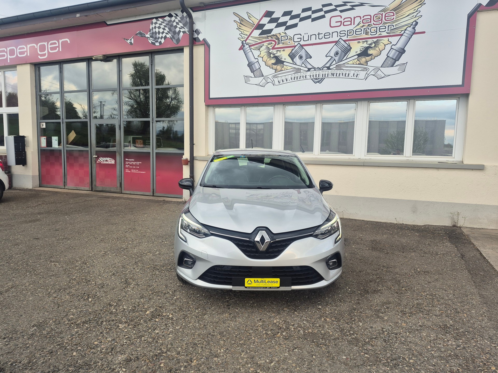 RENAULT Clio 1.3 Intens EDC-image-1
