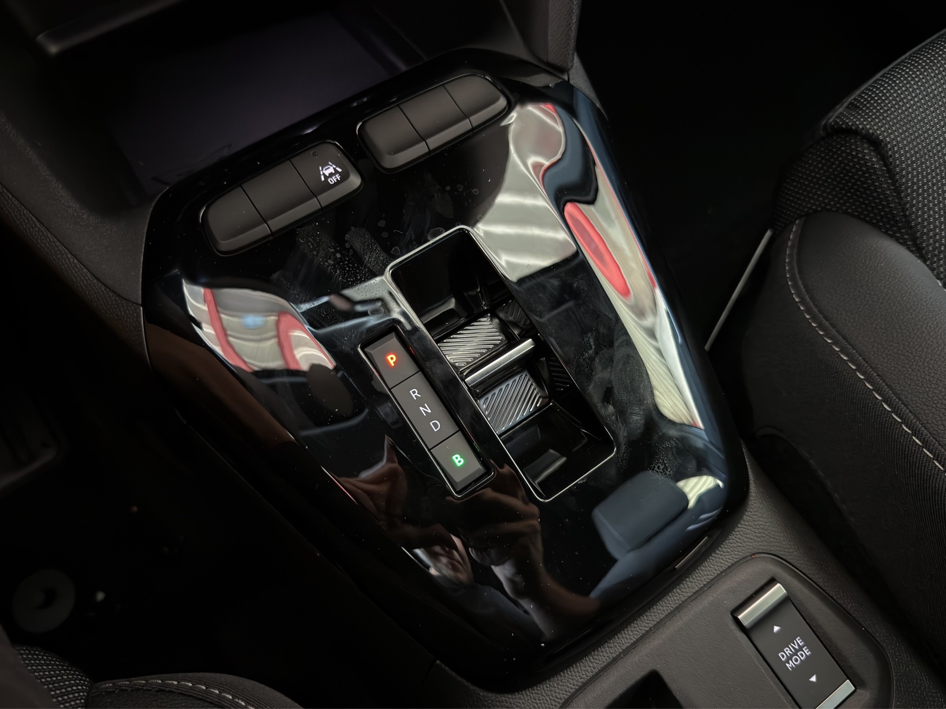 OPEL Corsa-e 156 GS Pack Winter-image-40
